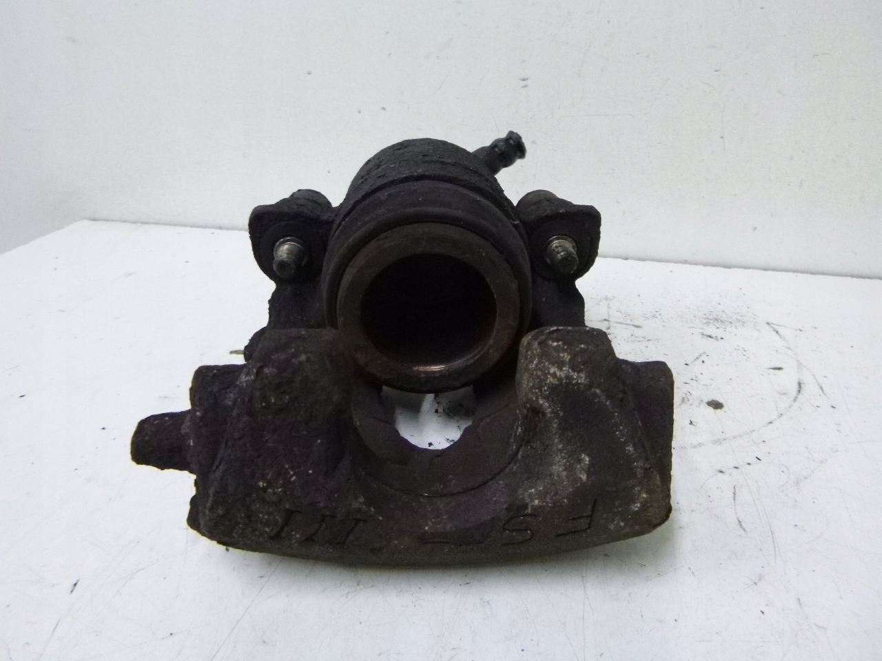 caliper brake front Volkswagen Polo 9N 1.2 03r.