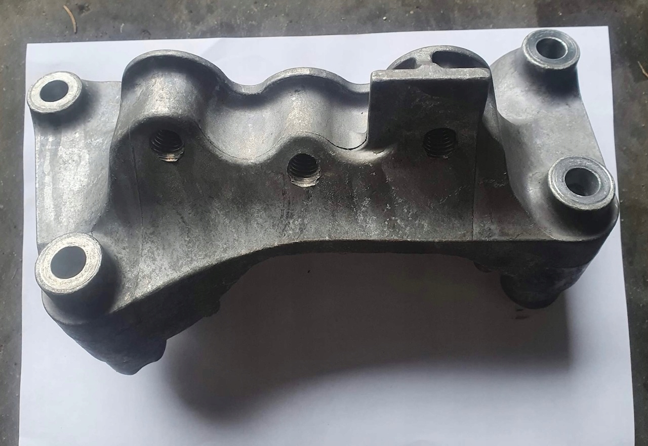 Opel Astra K V 1.2 і лапа двигуна 42496559