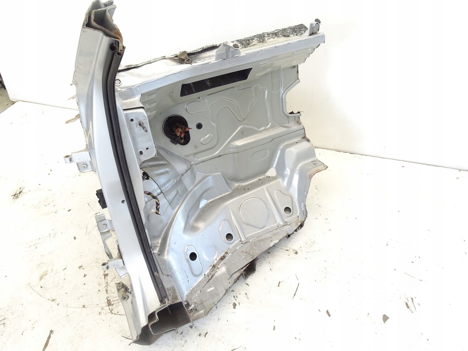 quarter left left front front quarter FATRUCH SKODA SUPERB III