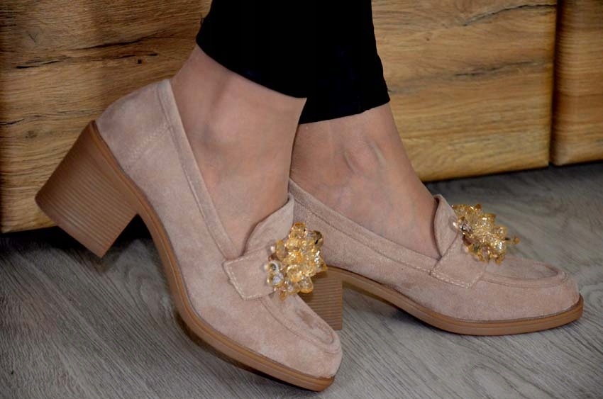 CUDNE DAMSKIE MOKASYNY Z KRYSZTAŁKAMI EKO SKÓRA CASUAL BUTY ITALY STYL Model SESSIK 2024 WIOSNA KHAKI