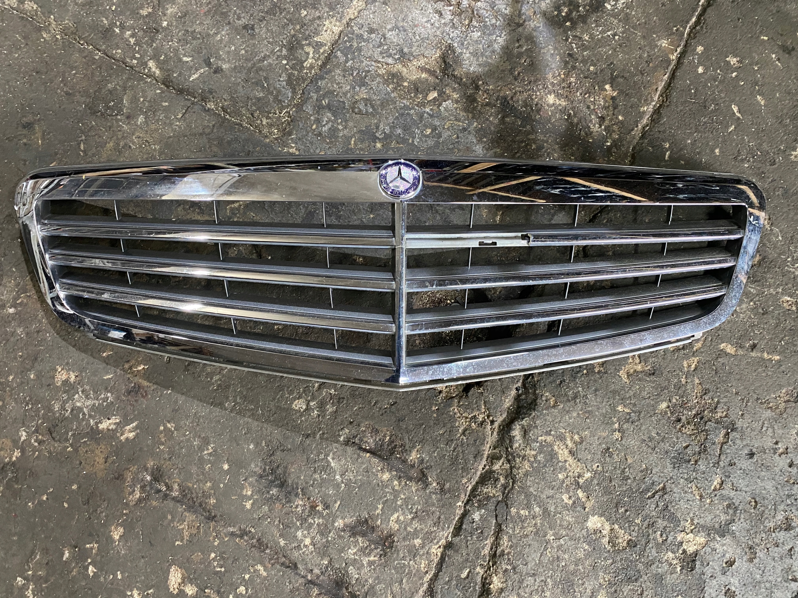 MERCEDES W204 C класс решетка радиатора