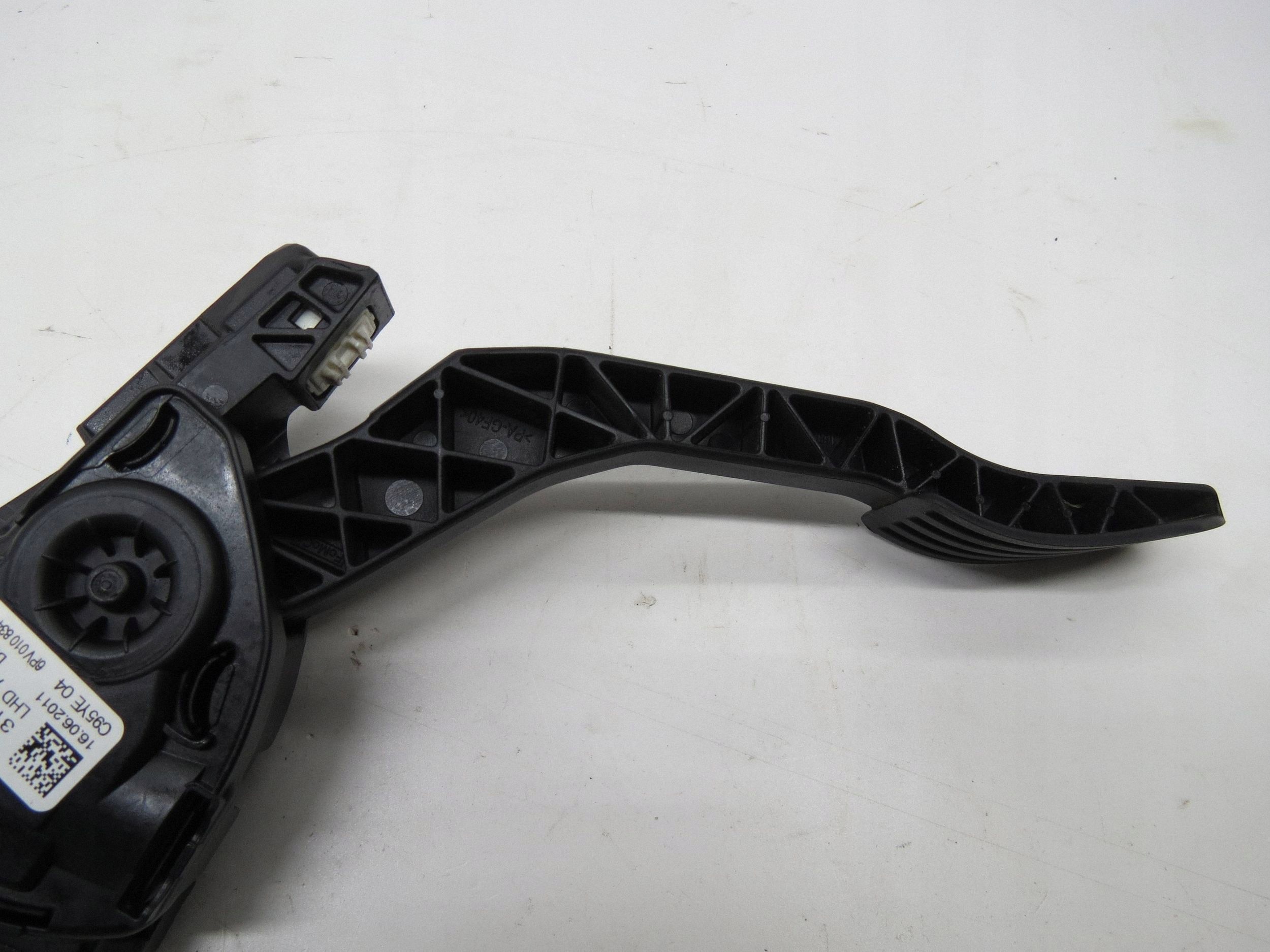 accelerator pedal potentiometer VOLVO S60 II V60 and 31329062