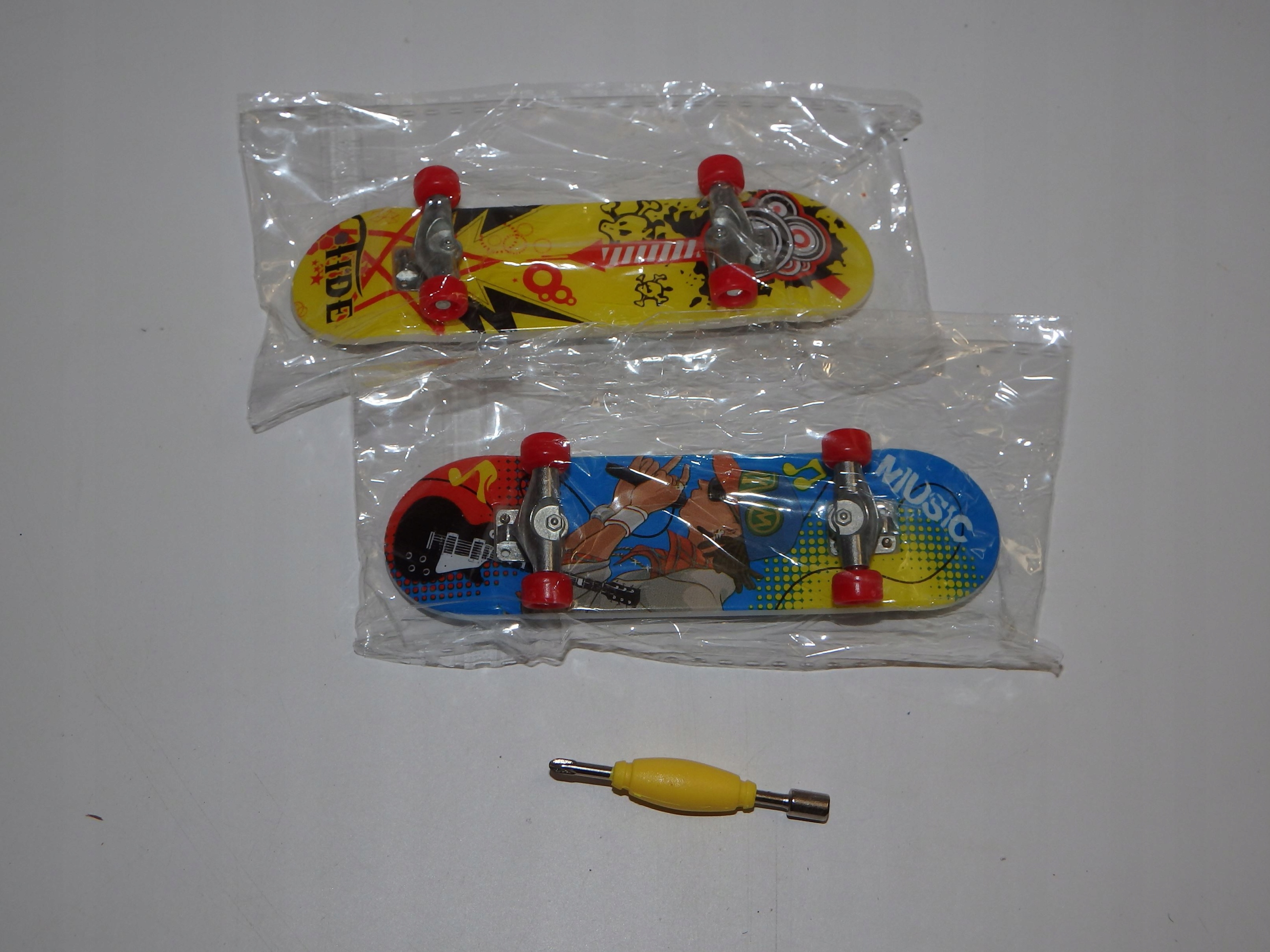 d584 fingerboard deskorolka mini 2x