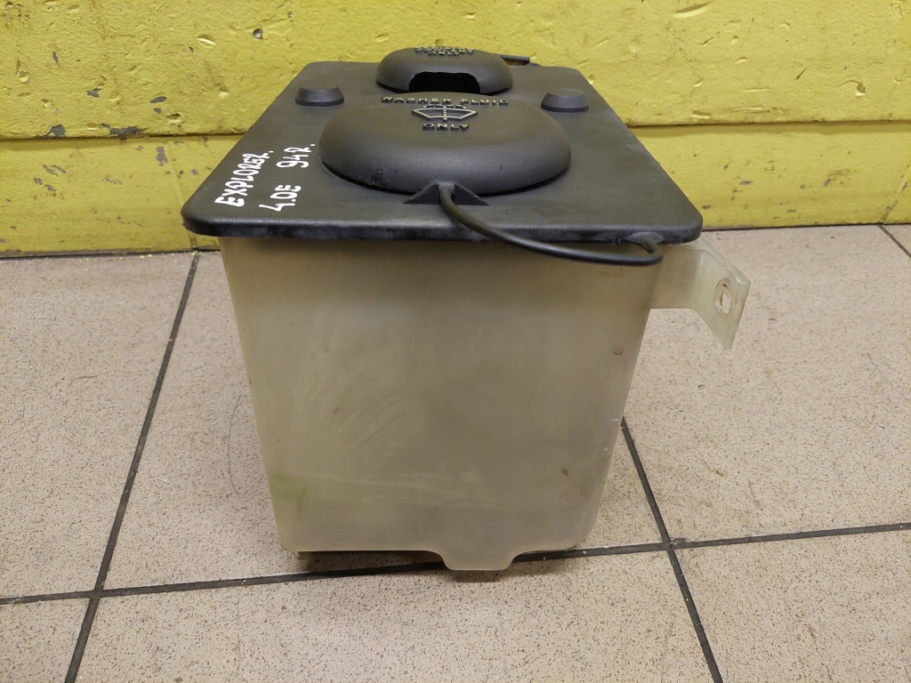 FORD EXPLORER and 4.0 V6 washer fluid tank