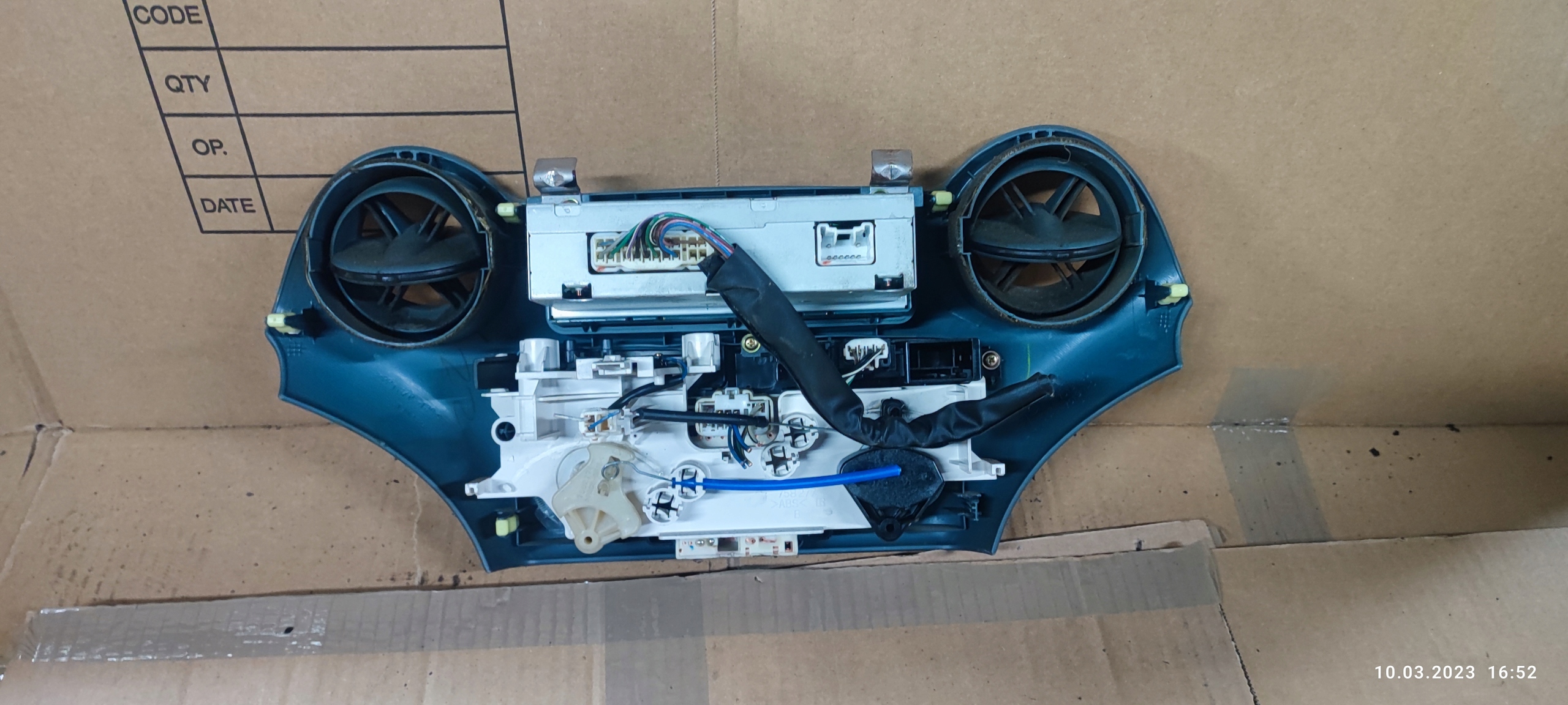 TOYOTA YARIS e Schermo RADIA + PANEL BOCCHETTE