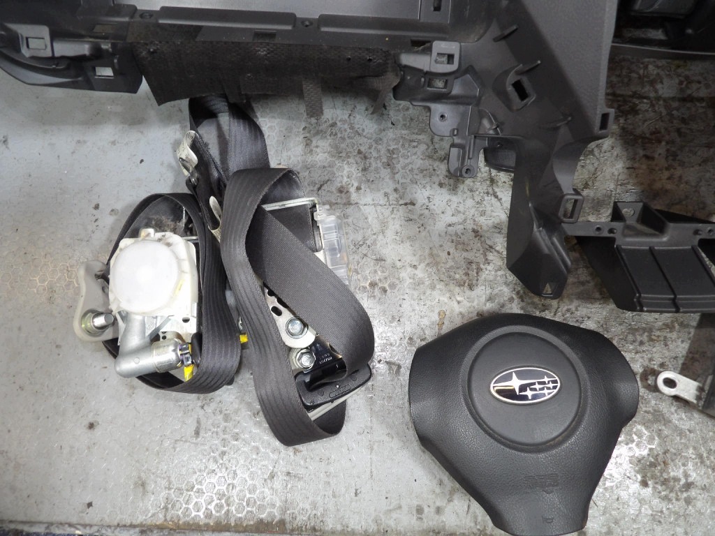 SUBARU FORESTER III console dashboard cockpit airbag