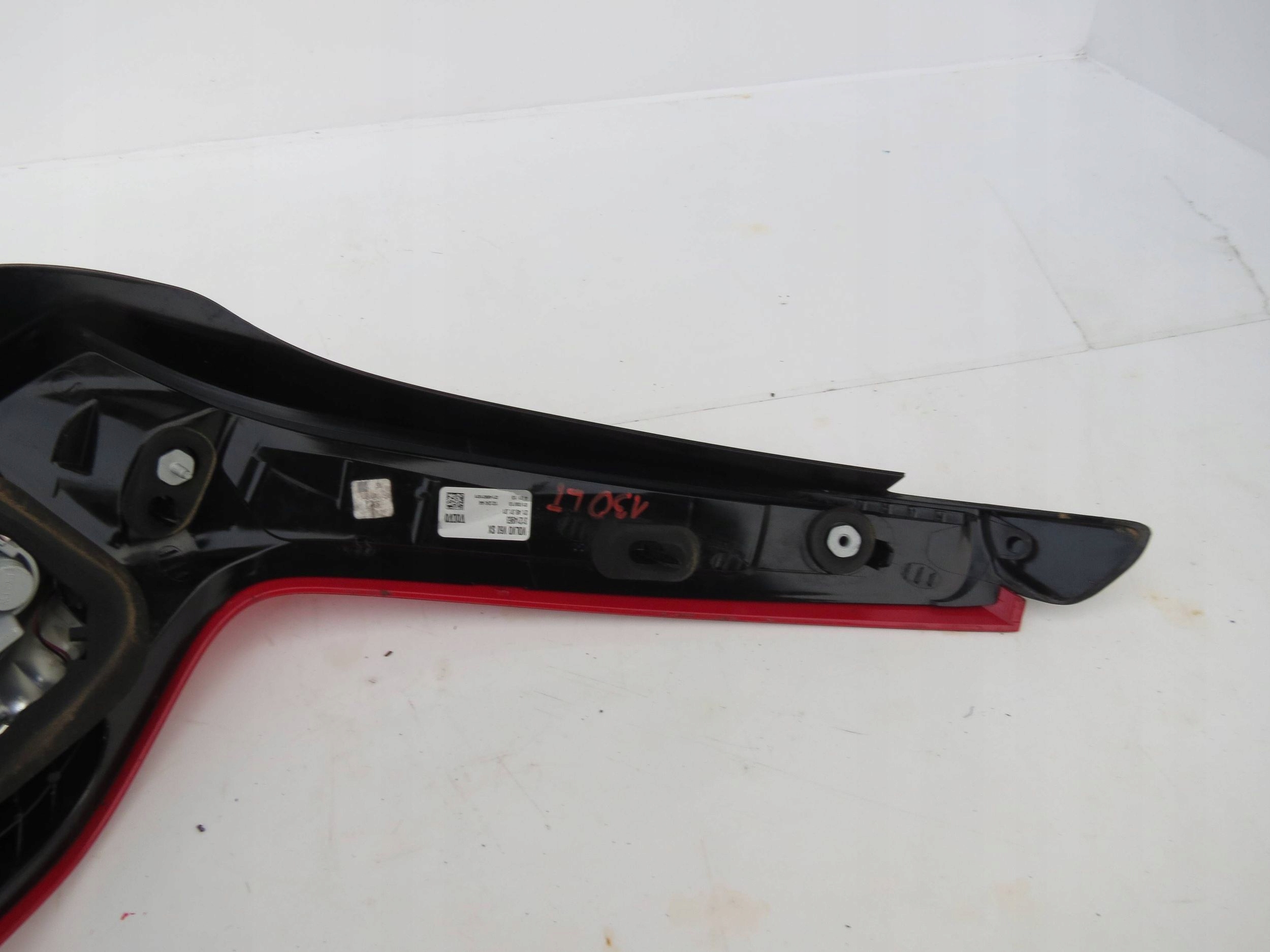 light left/rear part VOLVO V60 and S60 II 31214963 (2013-2018)R.