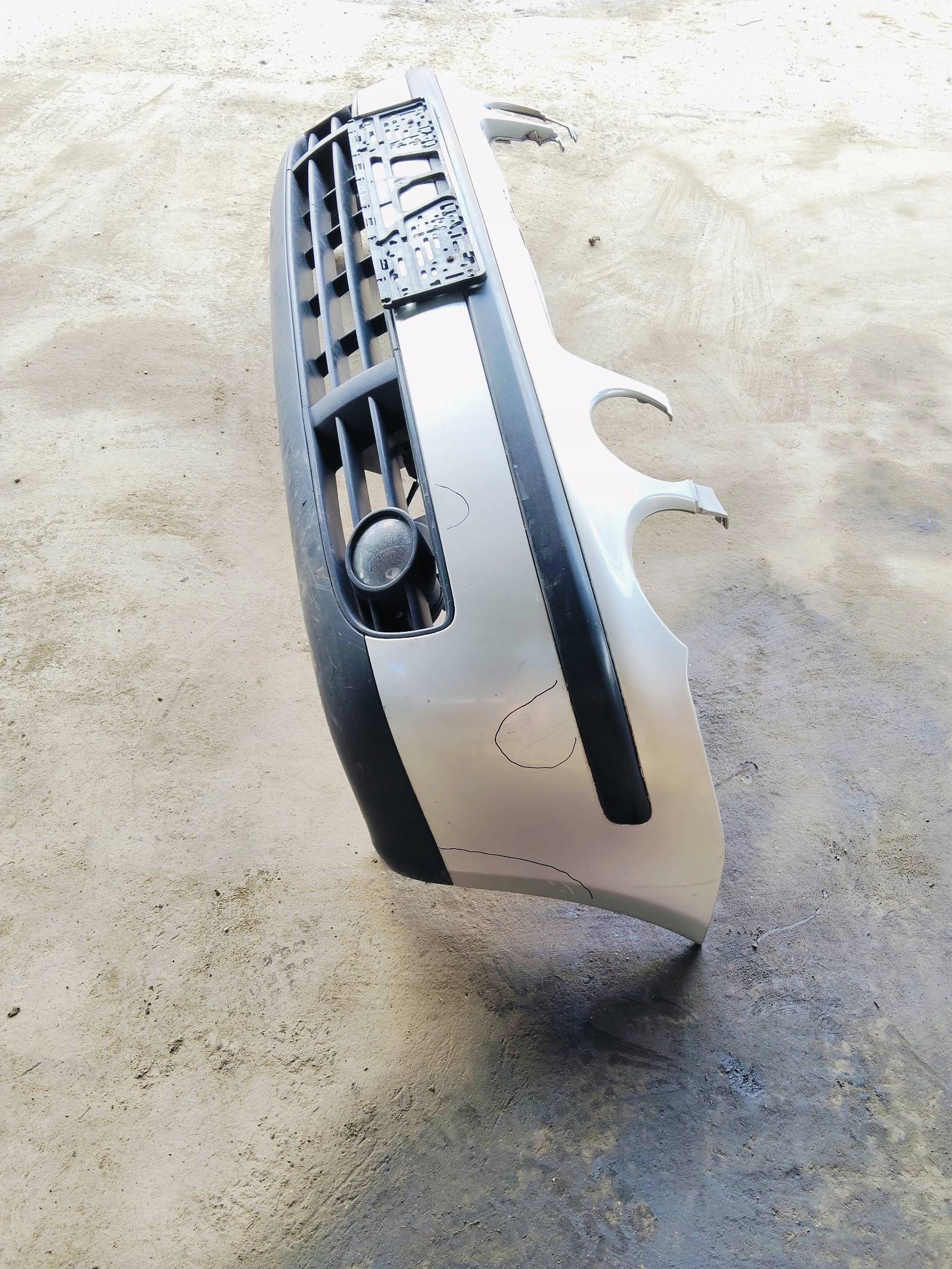 bumper front front Volkswagen Polo 9N 1.4 TDI Lak LA7W