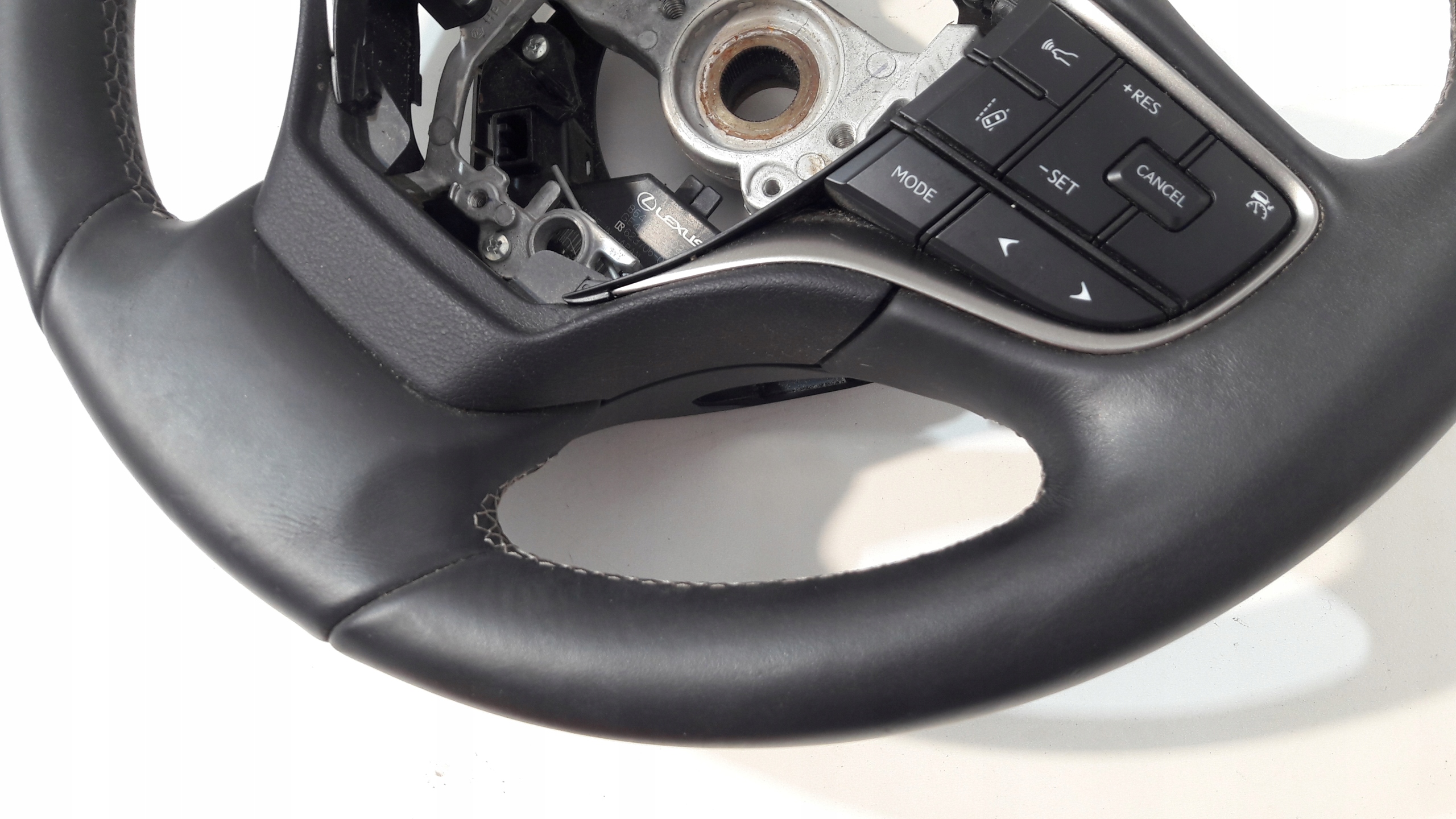 LEXUS UX / ES lenkrad 864A1-33020 (L11)