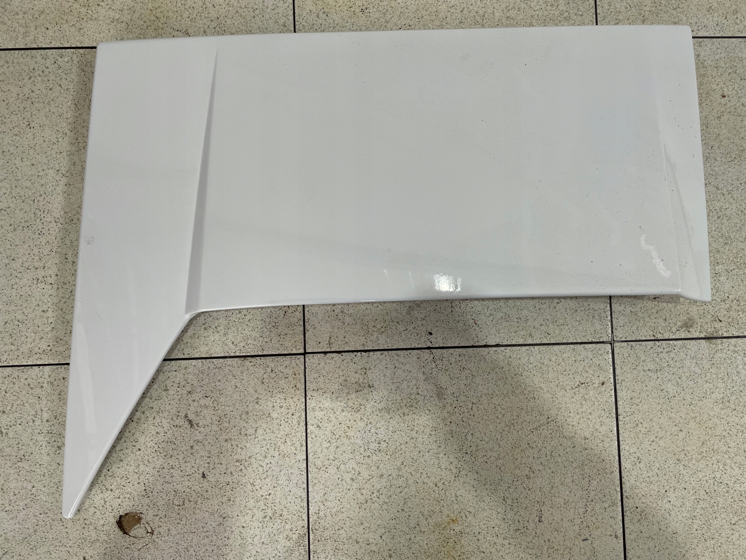 Спойлер спойлер обтекатель коса левая Actros MP 4