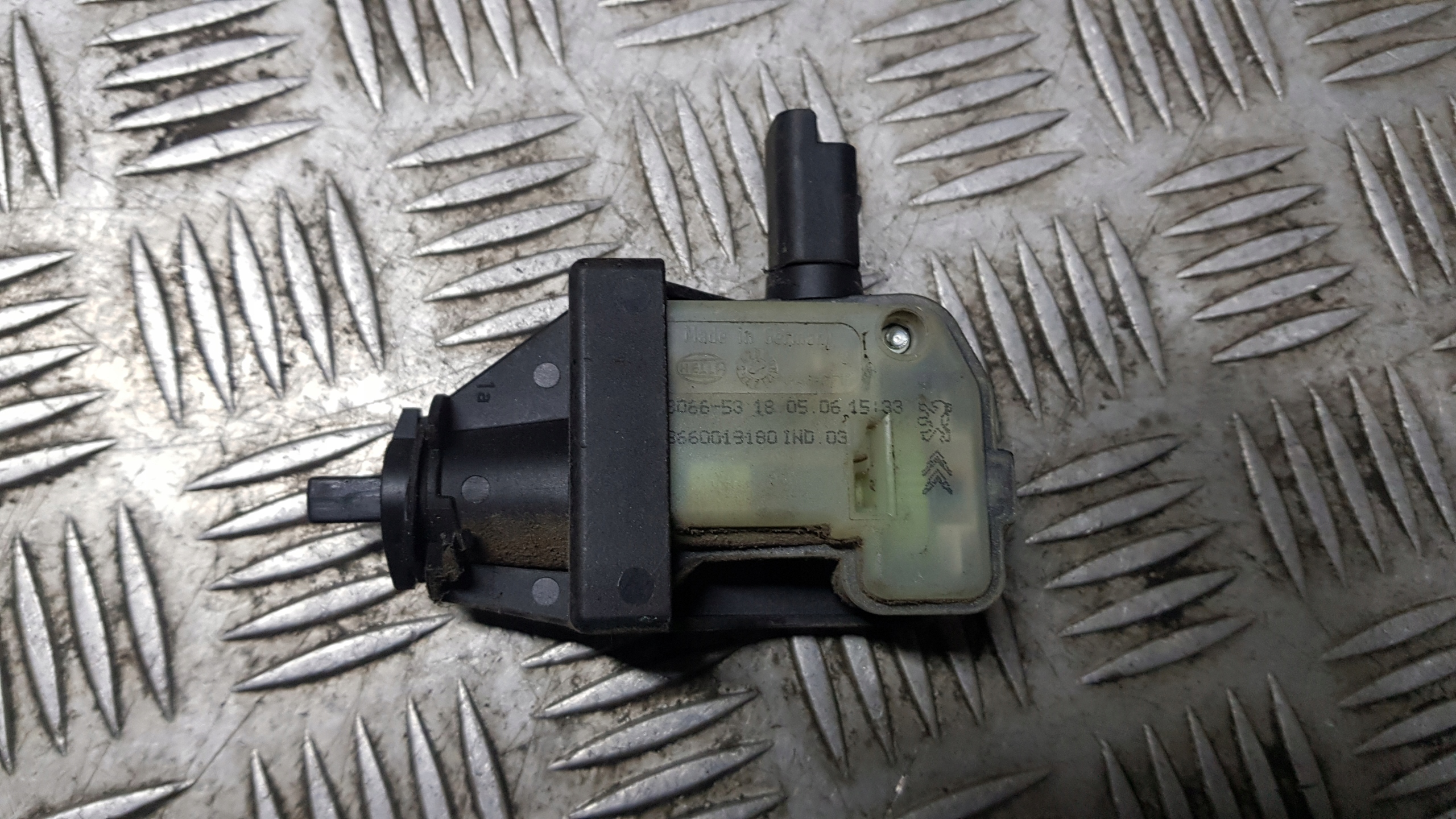 CITROEN C4 i PICASSO amortizer vratašca goriva 9660019180