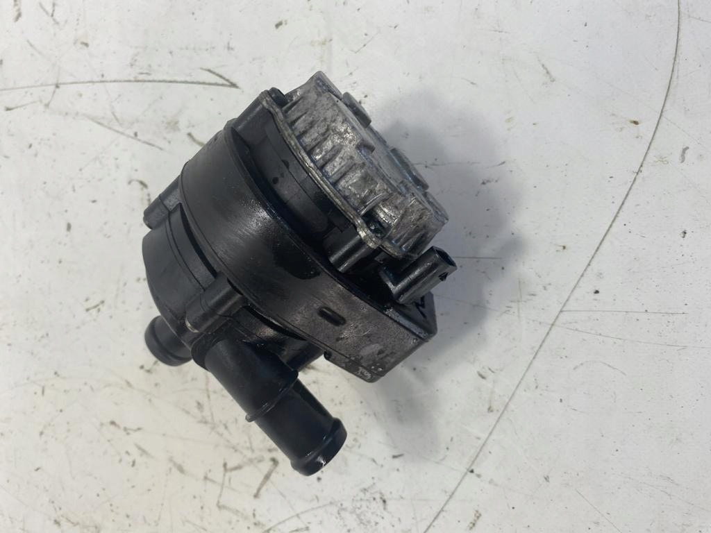 supplementary water pump VW PASSAT B8 LIFT 04L965567B