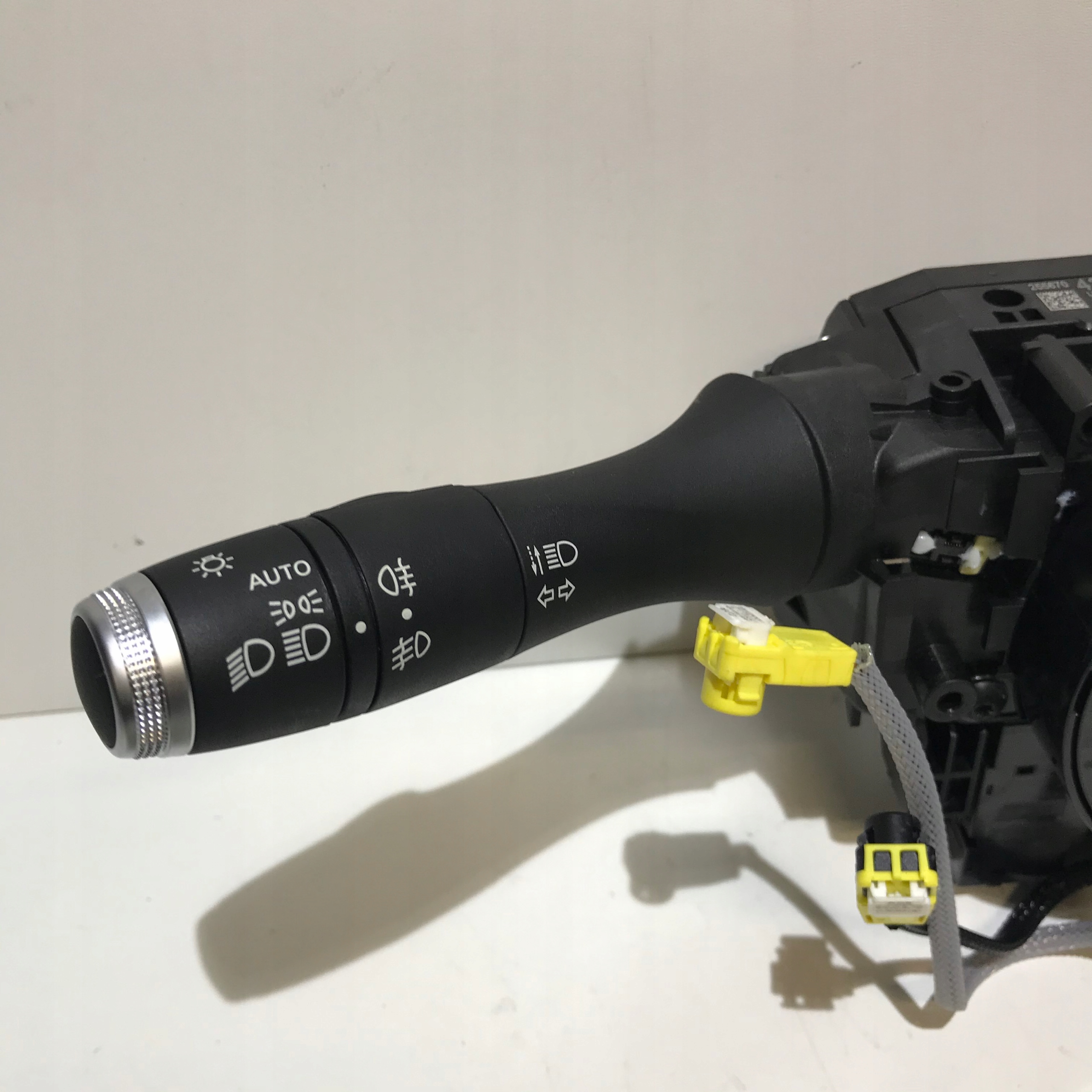 RENAULT CLIO V RING LEVERS 255549585R