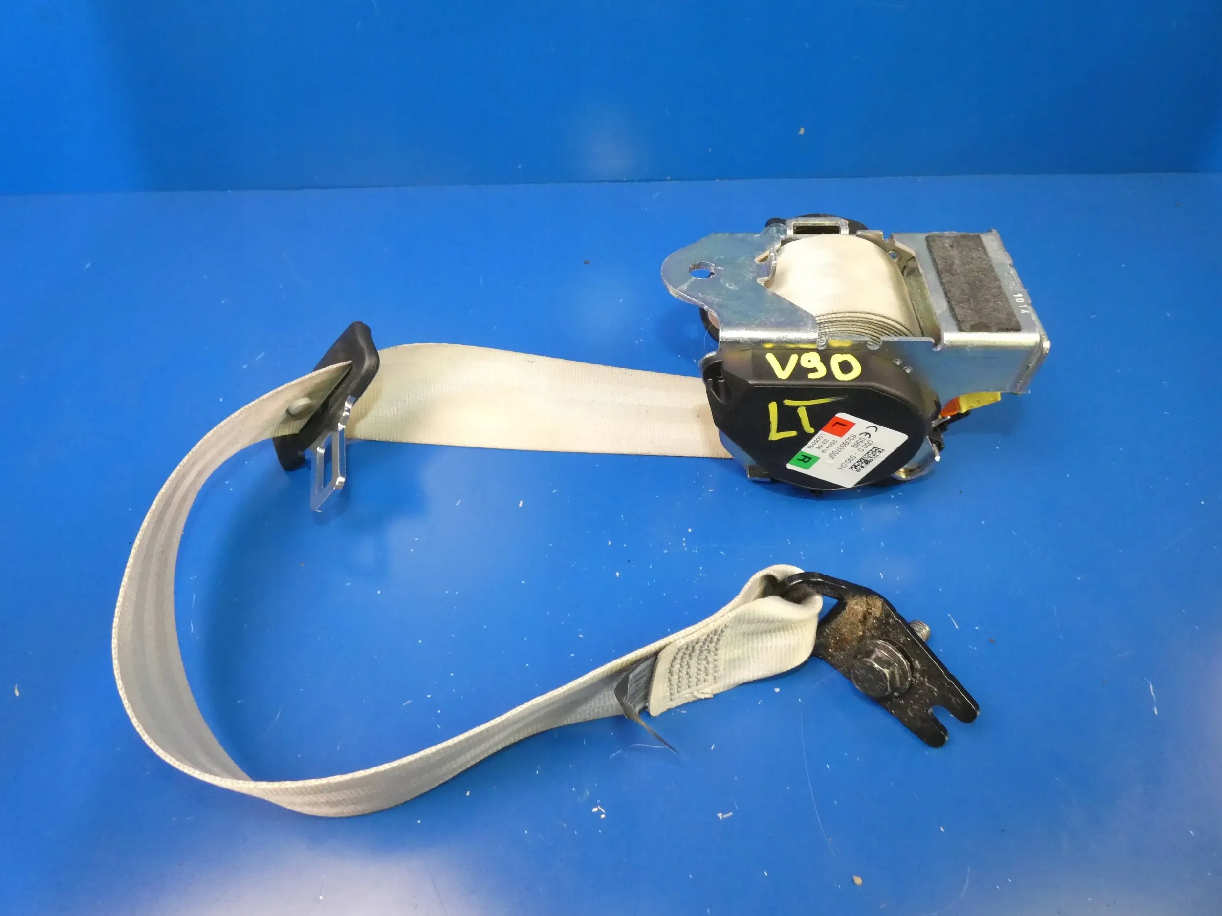 VOLVO V90 II Gurten Sicherheits links heck hinten Original