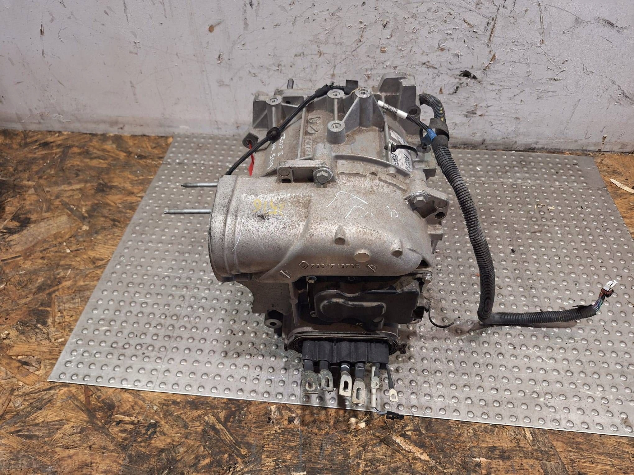 engine electrical 290100376R 5AL601 Renault ZOE II Twingo III SMART 453
