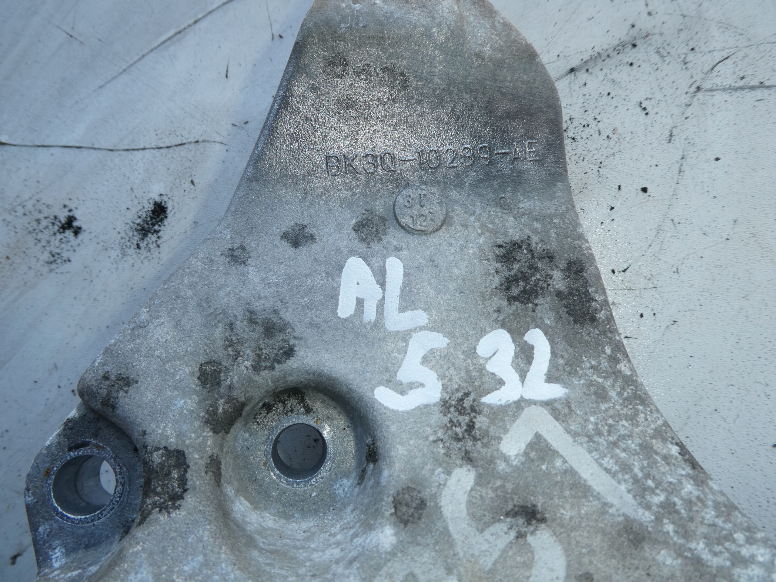 FORD RANGER 2.2 TDCI engine mount BB3Q-10239-AE