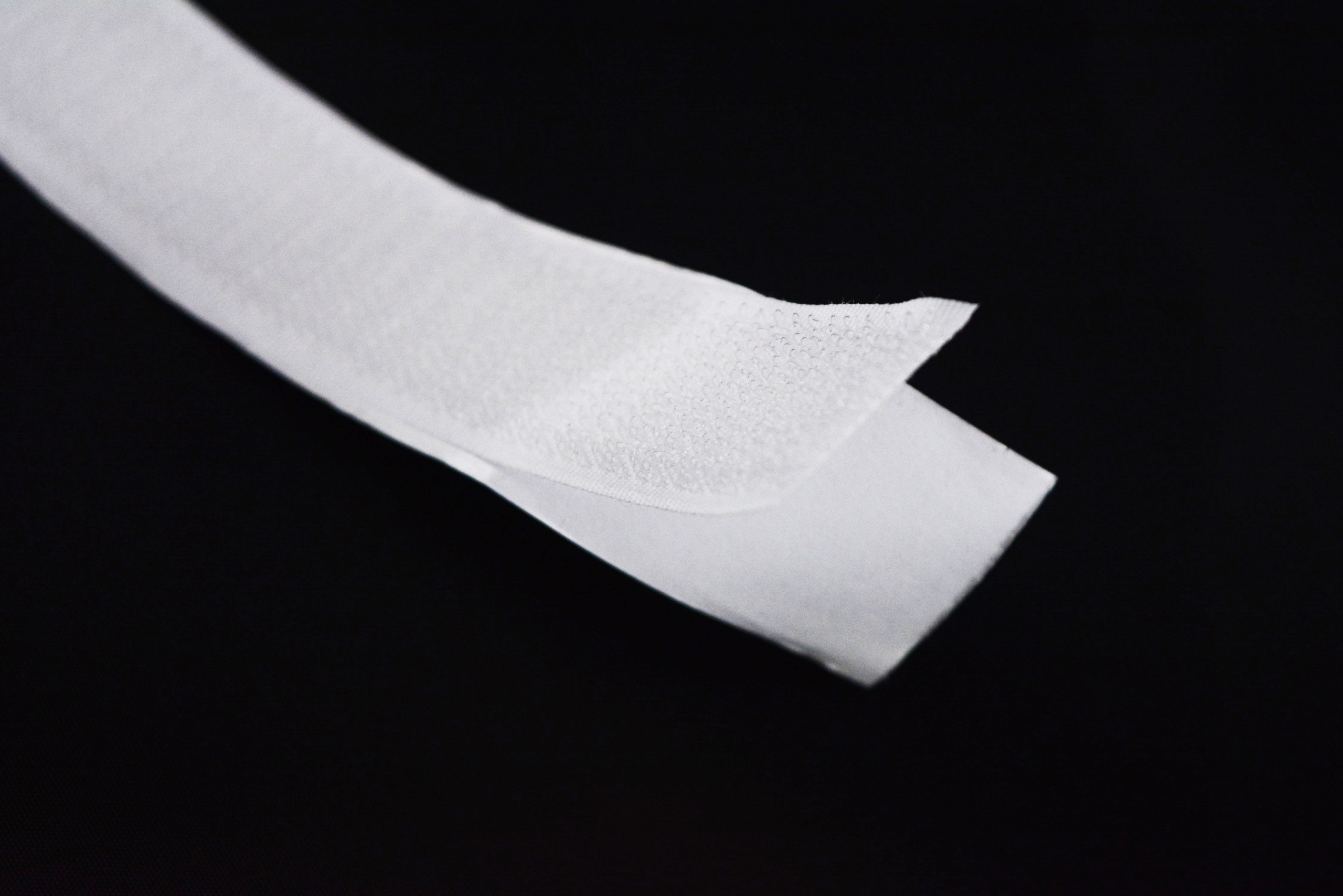 TAŚMA RZEP Z KLEJEM 16MM BIAŁA 10 MB 2,79 ZŁ/MB Marka Inna