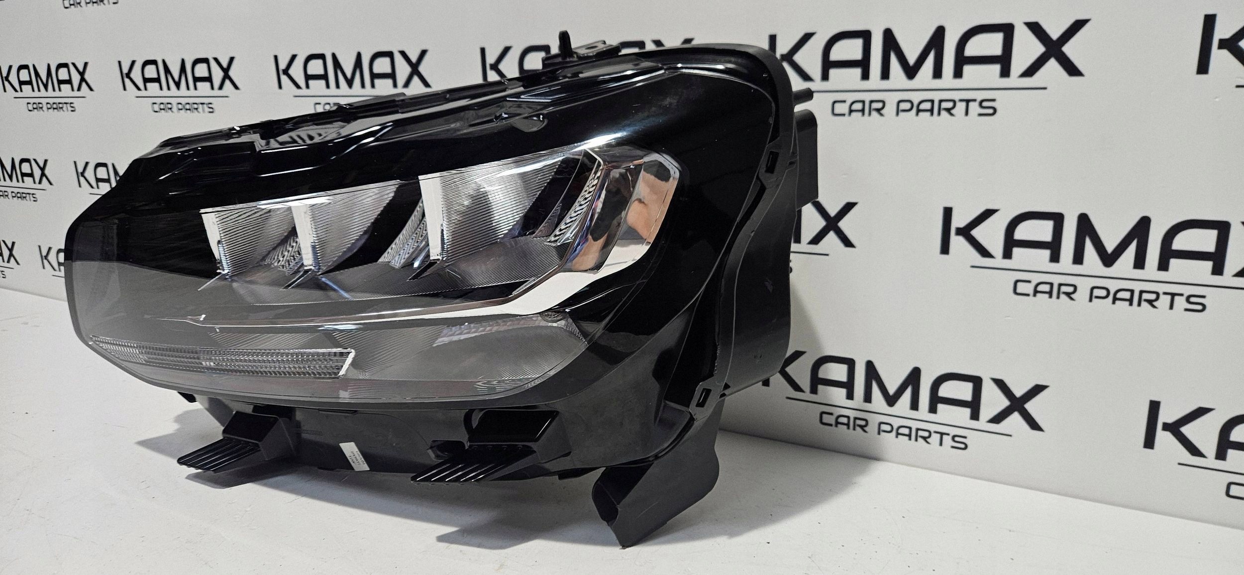 Reflektor left side Toyota ProAce City 9854104980