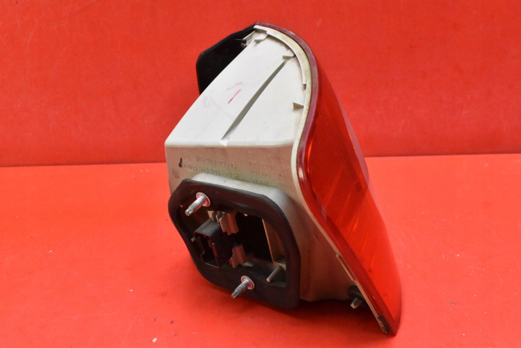 фонарь левый 1K5945095G vw JETTA 5 V седан 05-11