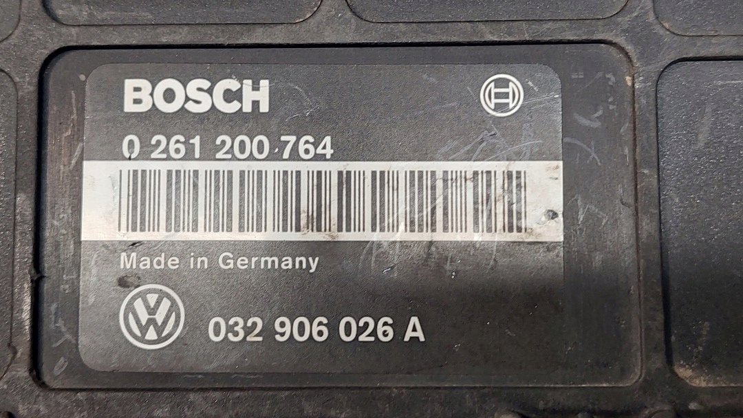 control unit of the engine VW GOLF III 032906026A