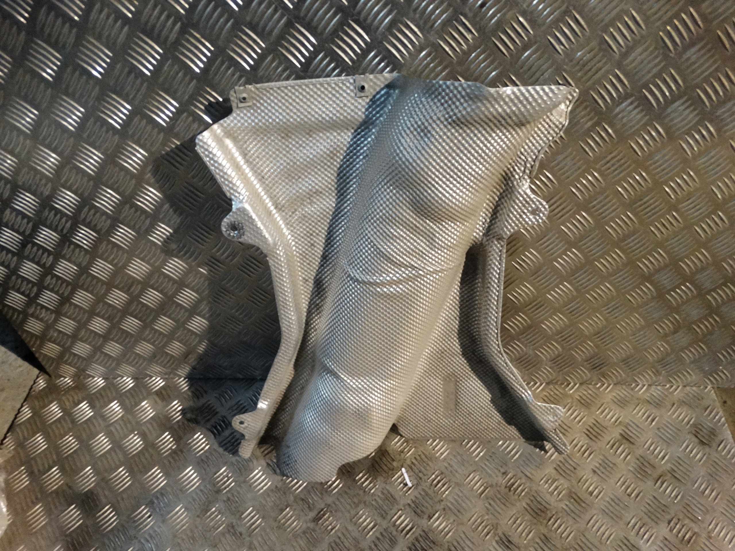 IDEALNA Blende Abdeckung TERMICZNA MERCEDES W167 1