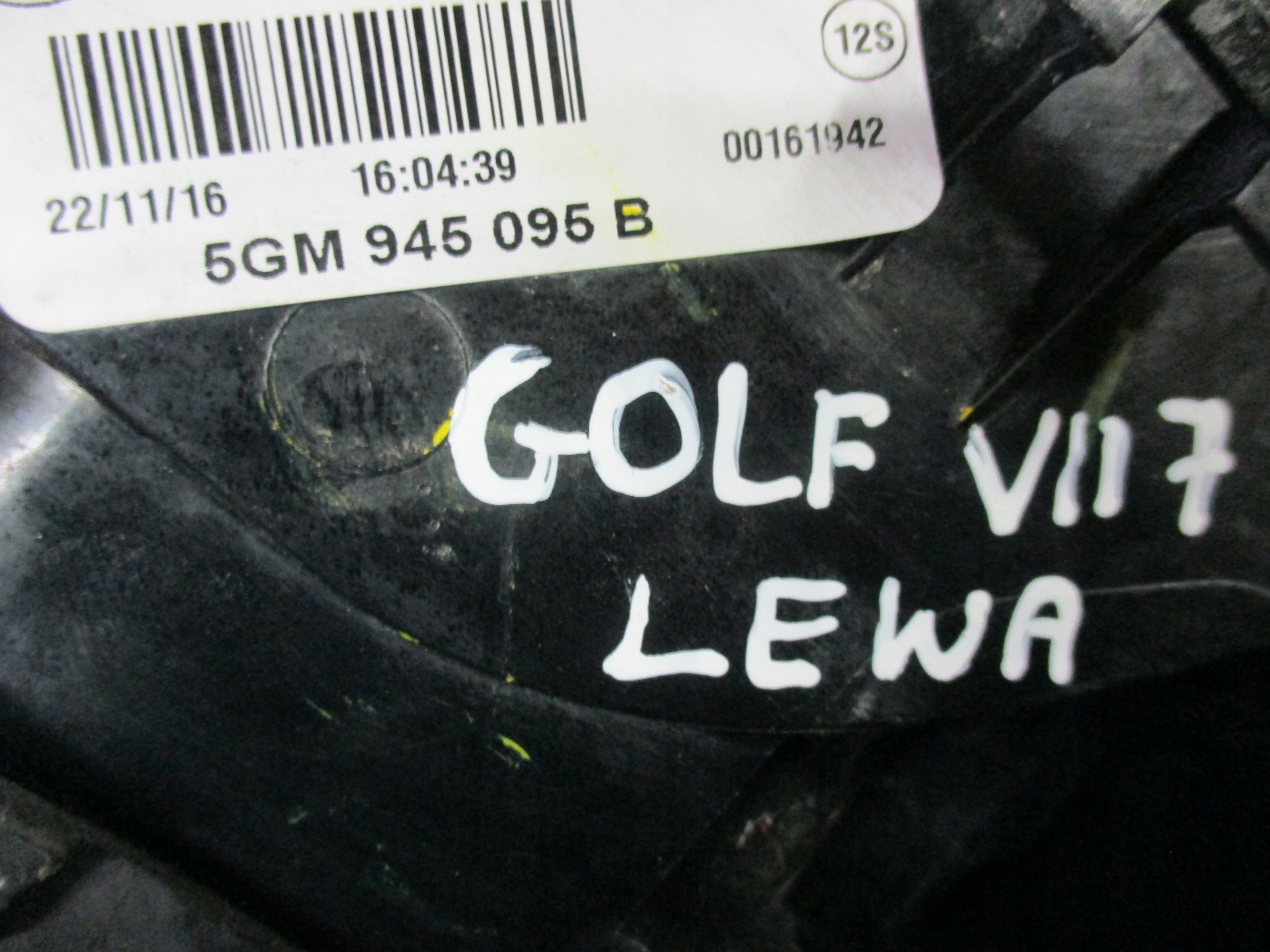 light left rear part rear VW Golf VII 5GM945095B