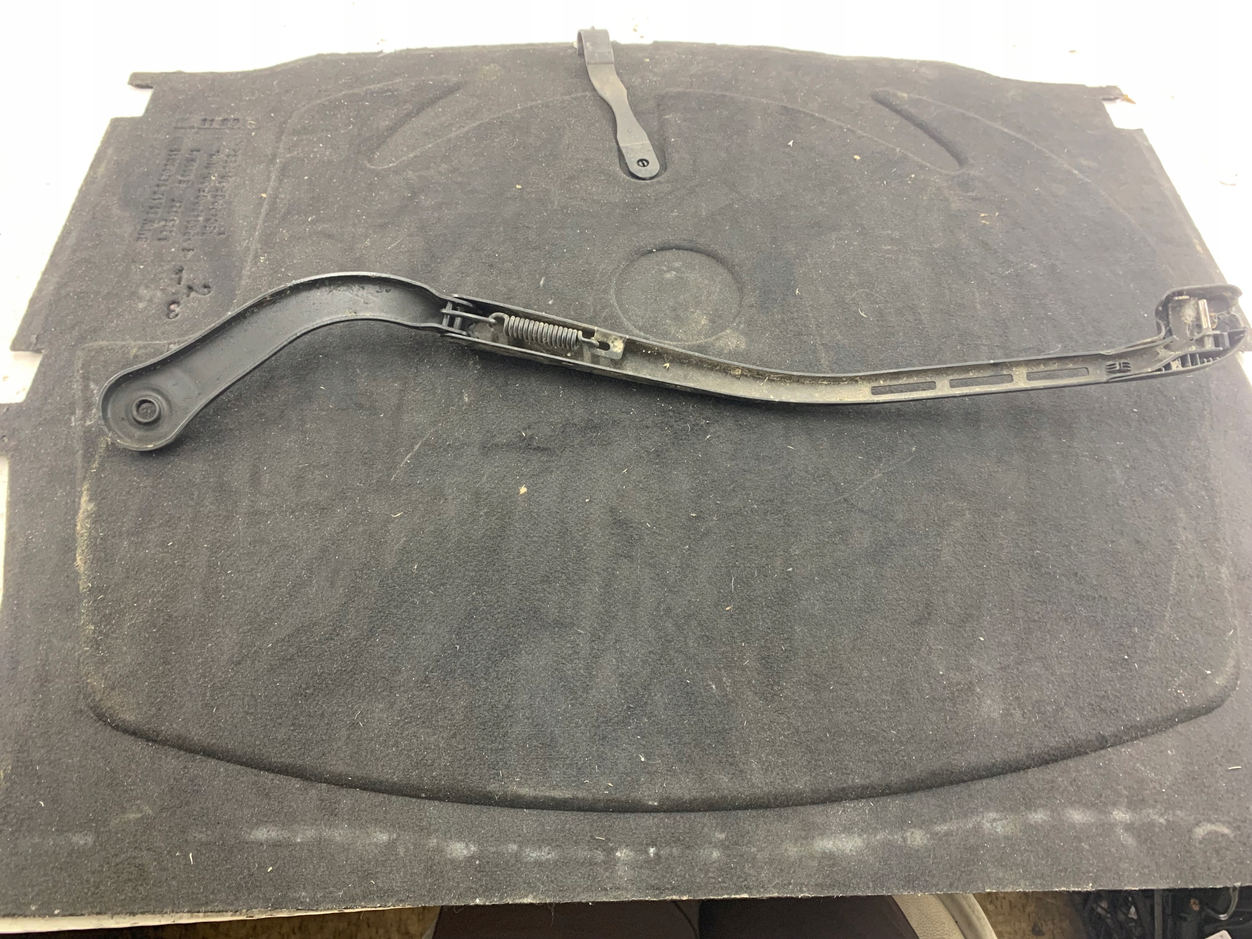 BMW E91 E90 wiper arm right