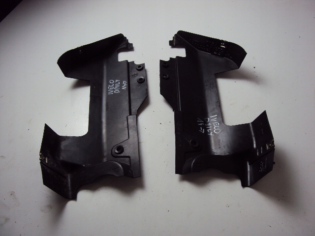 504172554 - БІЧНІ КРИШКИ ДВИГУНА IVECO DAILY IV 2.3 D 14-