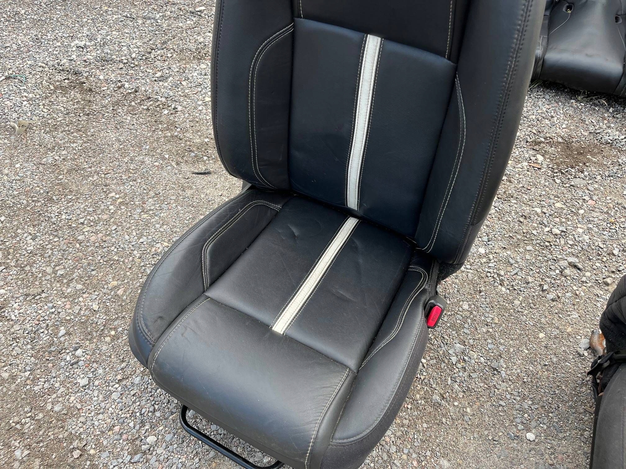 Komplet seats seats upholstery inner leather Ford Mustang V 2010-2014