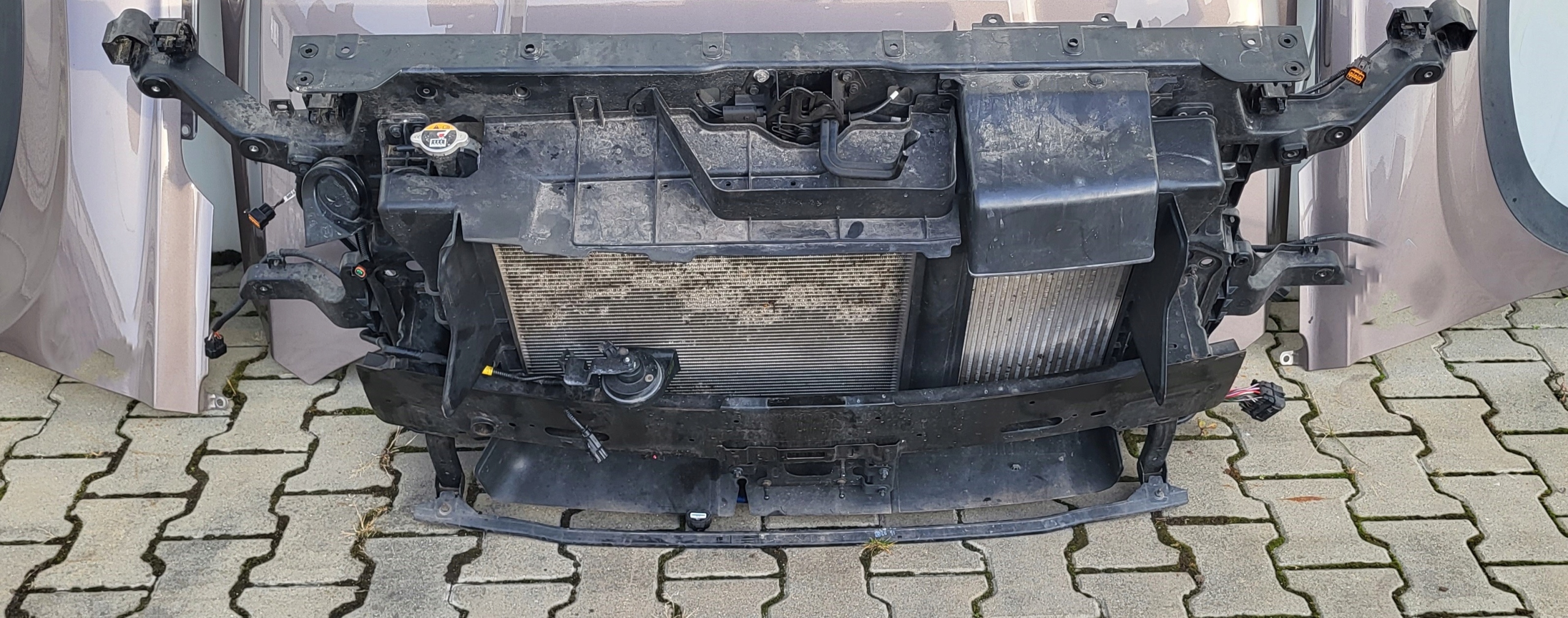 HYUNDAI SANTA FE 18R> MASKA ZDERZAK PAS LAMPY BŁOTNIKI Y2B Typ samochodu 4x4/SUV Samochody osobowe