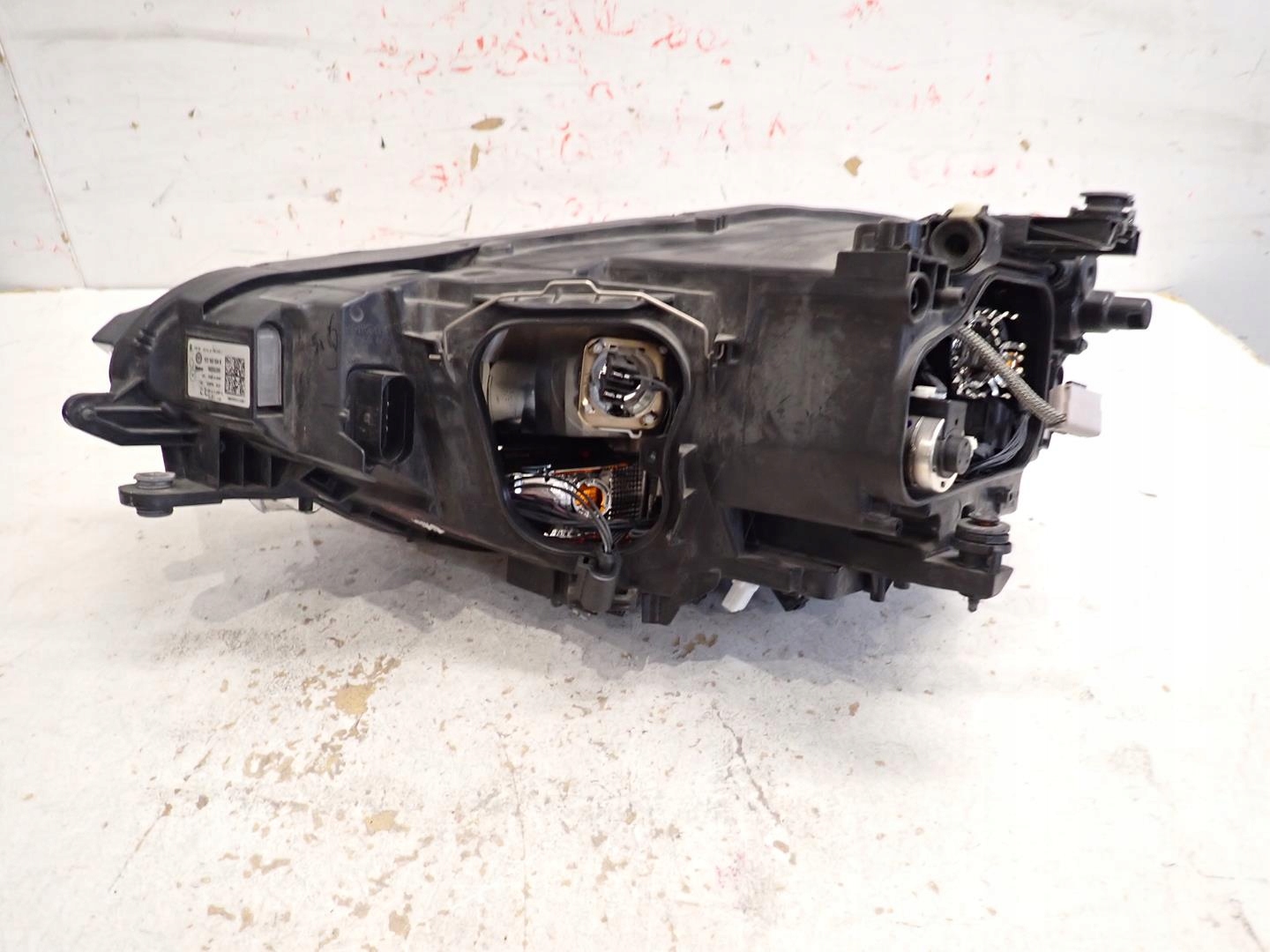 light front right VW SPORTSVAN BI-XENON 517941034B