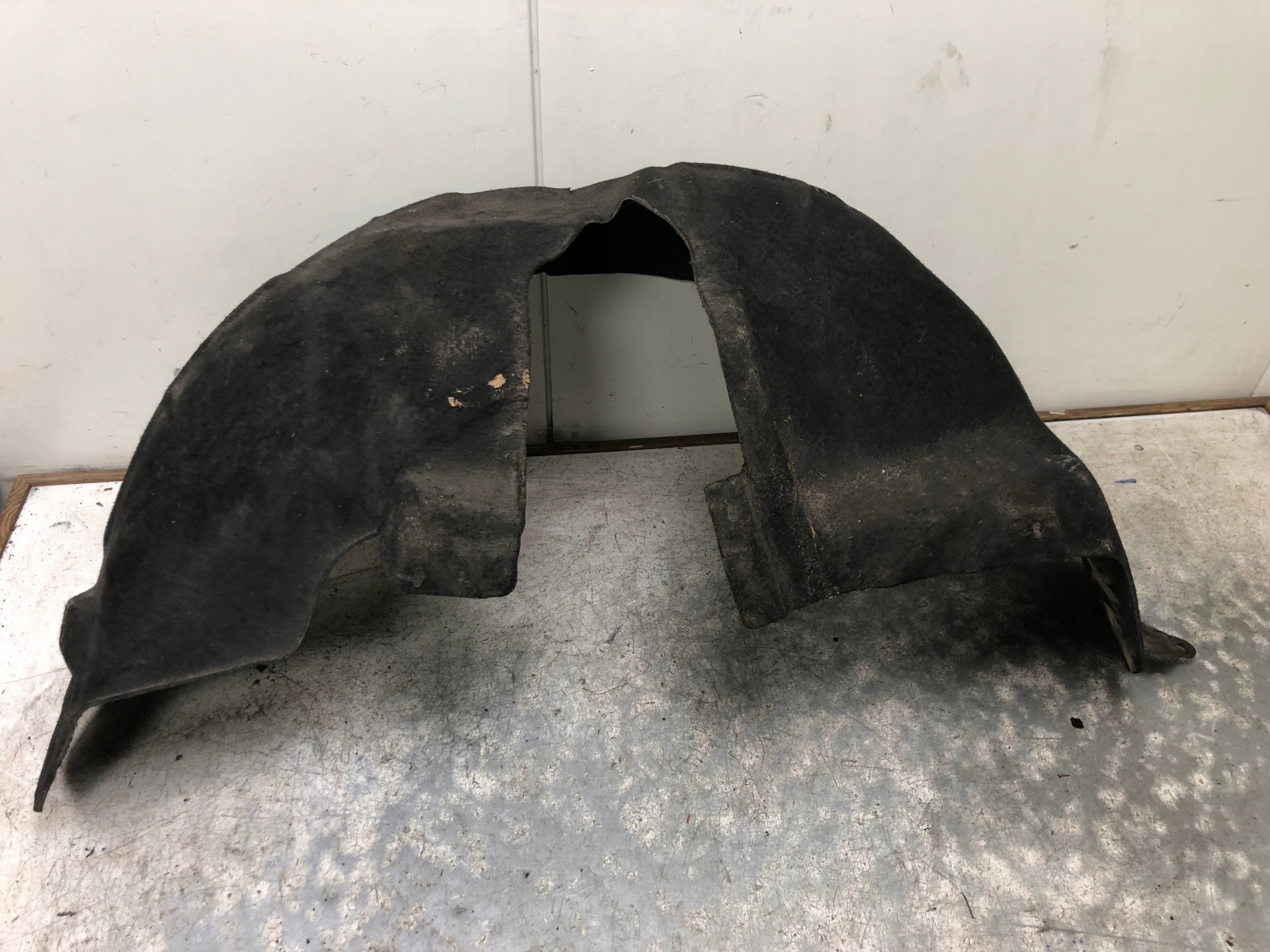 mudguard right rear part VW PASSAT CC