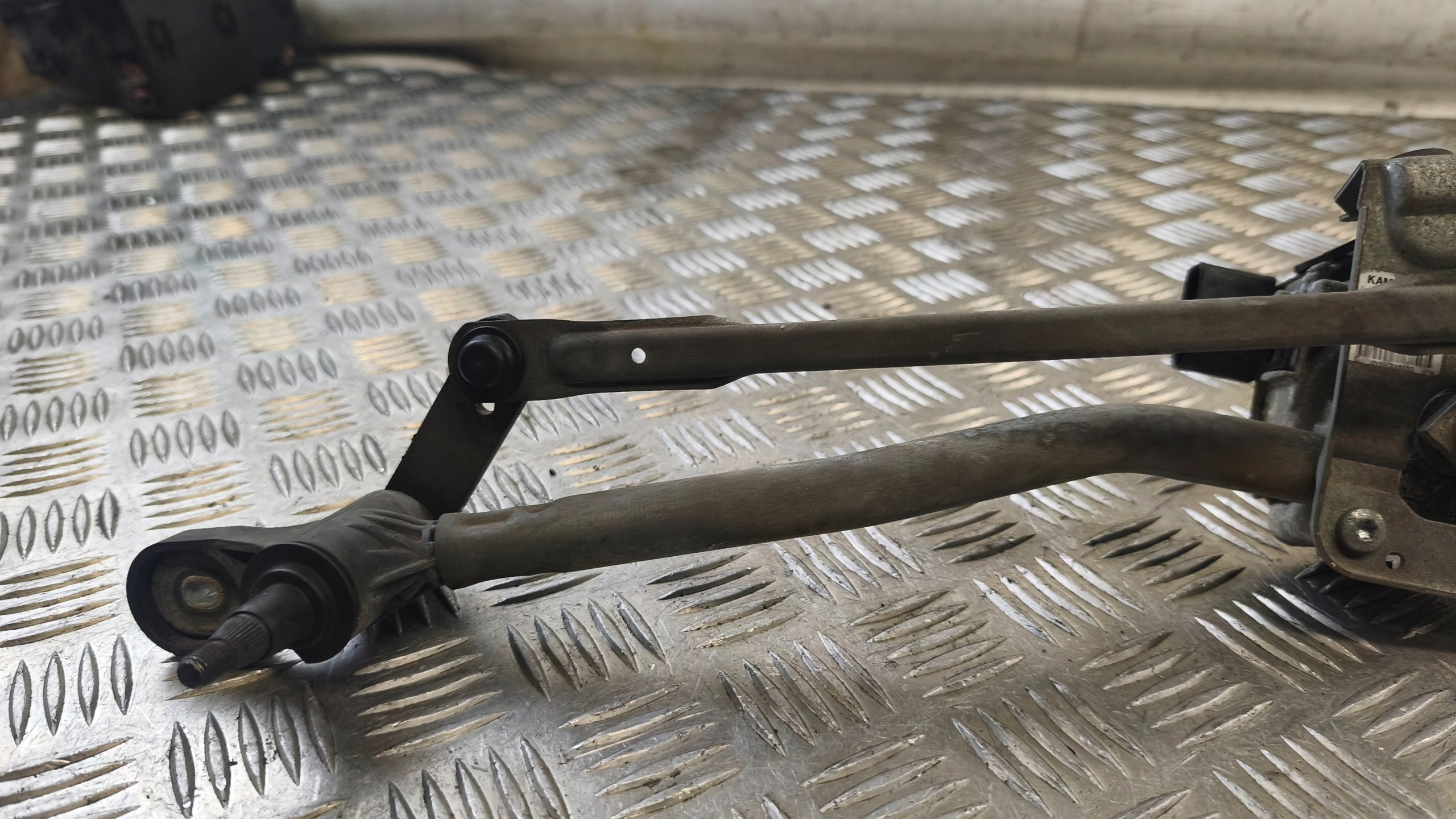 Wischergestänge MAZDA 3 2005r 1.6B 0390241731