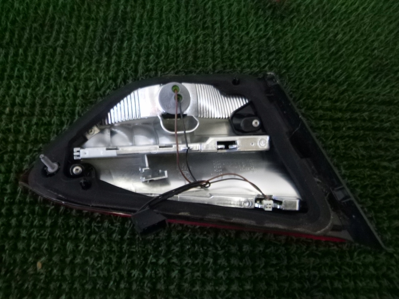 OPEL CROSSLAND X 17- light rear right to the bonnet LED