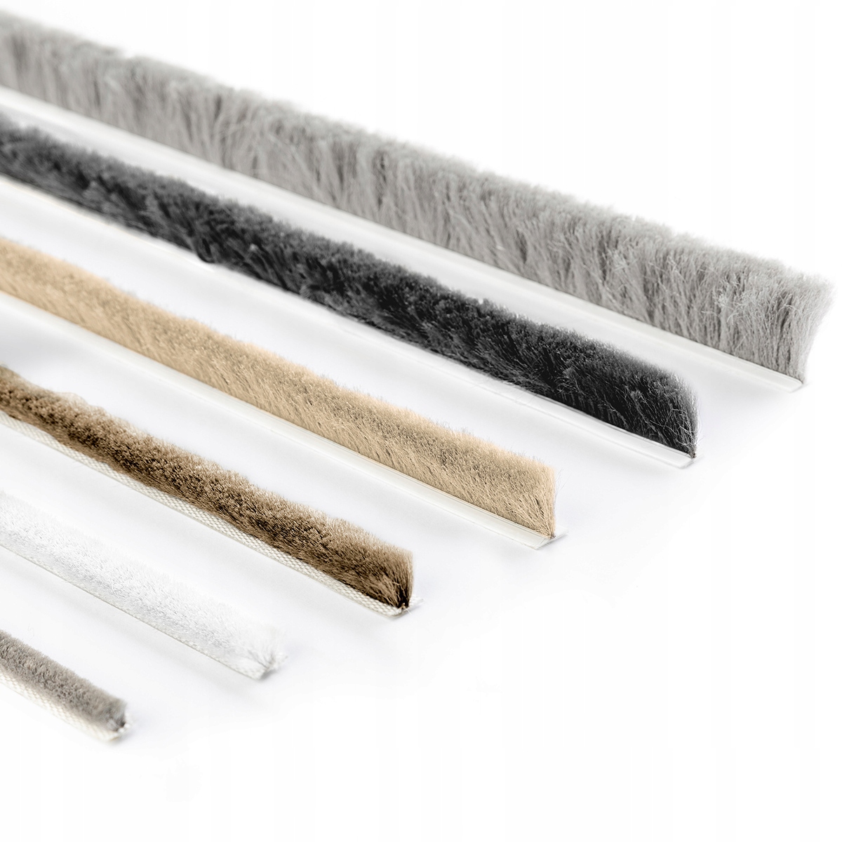 Uszczelka szczotkowa biała 8mm przeciwkurzowa 10m Szerokość produktu 0.7 cm