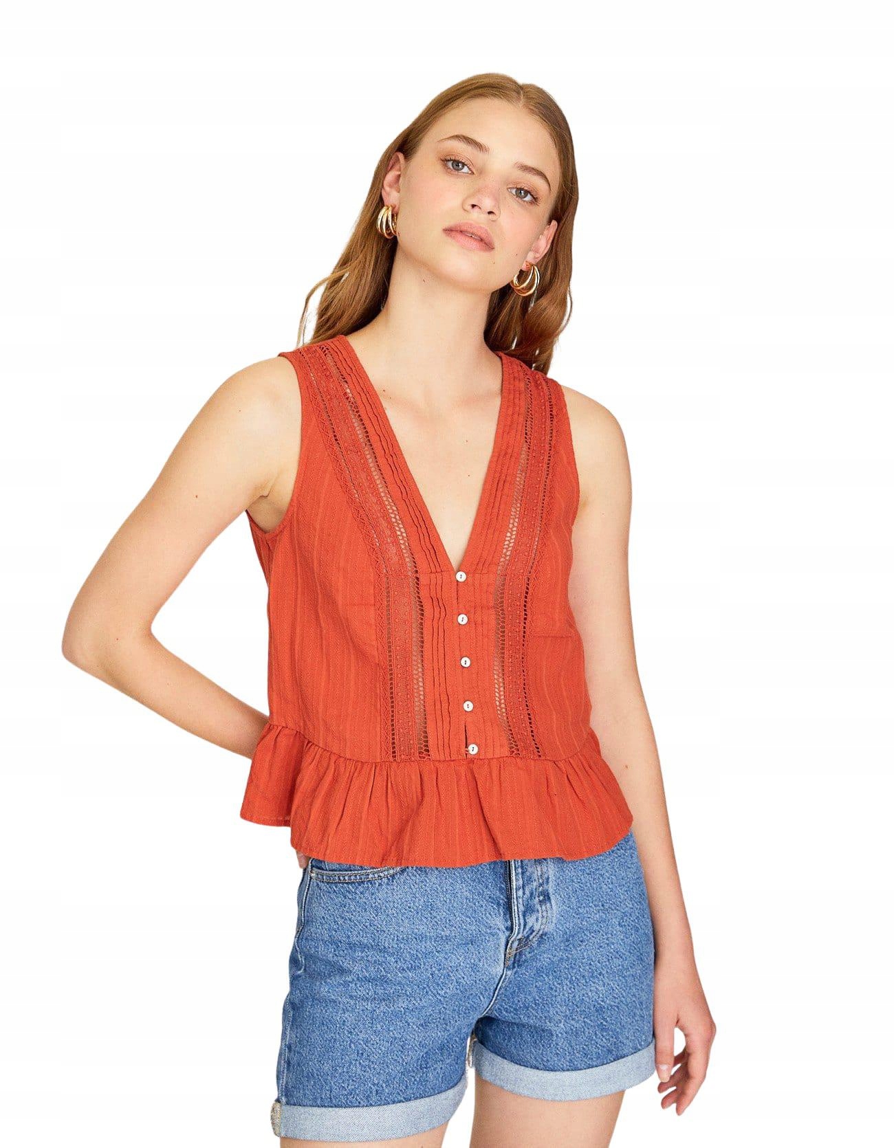

C0137 STRADIVARIUS__MM8 Top V-neck Guziki__s