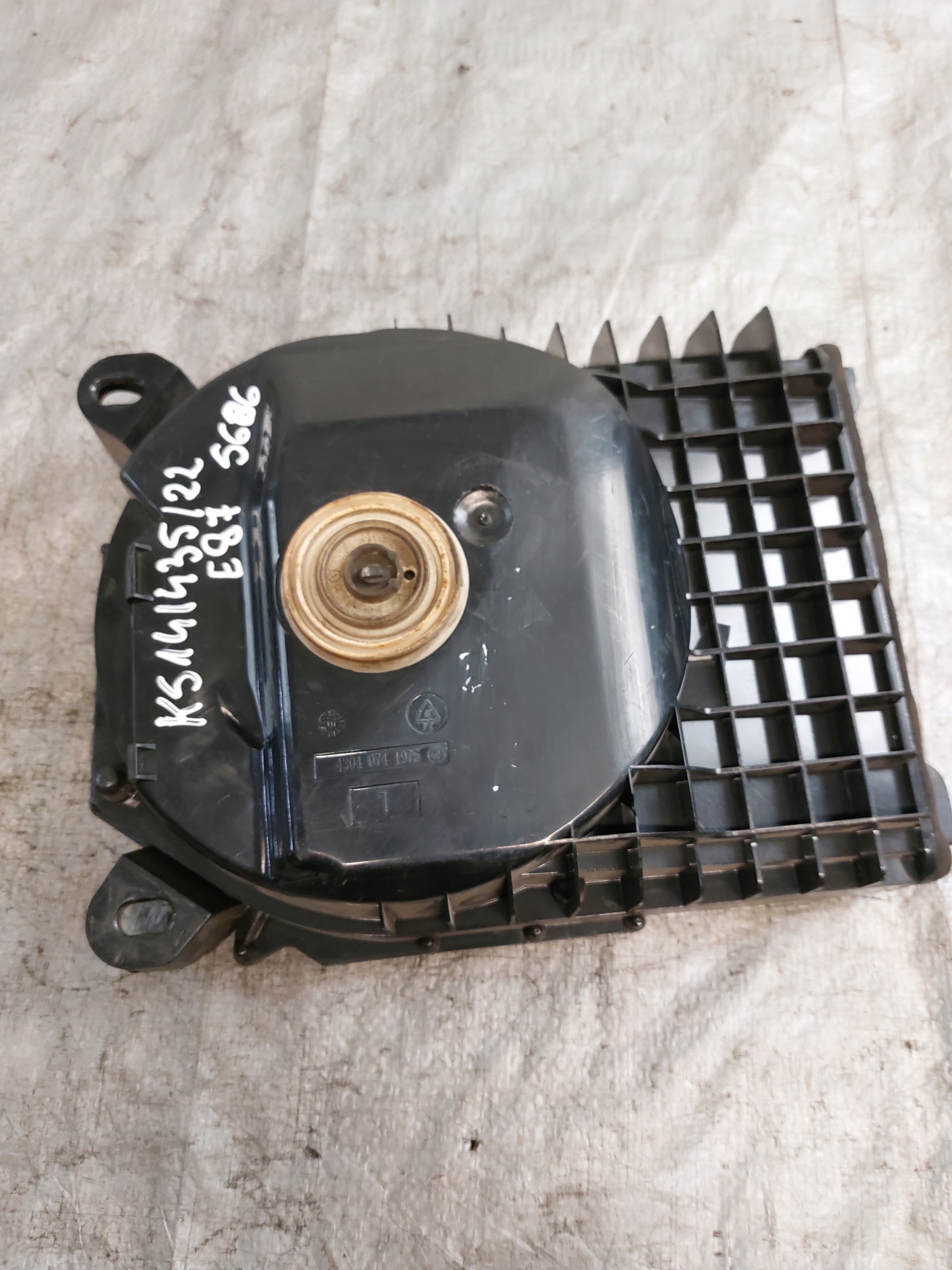 reprák SUBWOOFER levý BMW E87