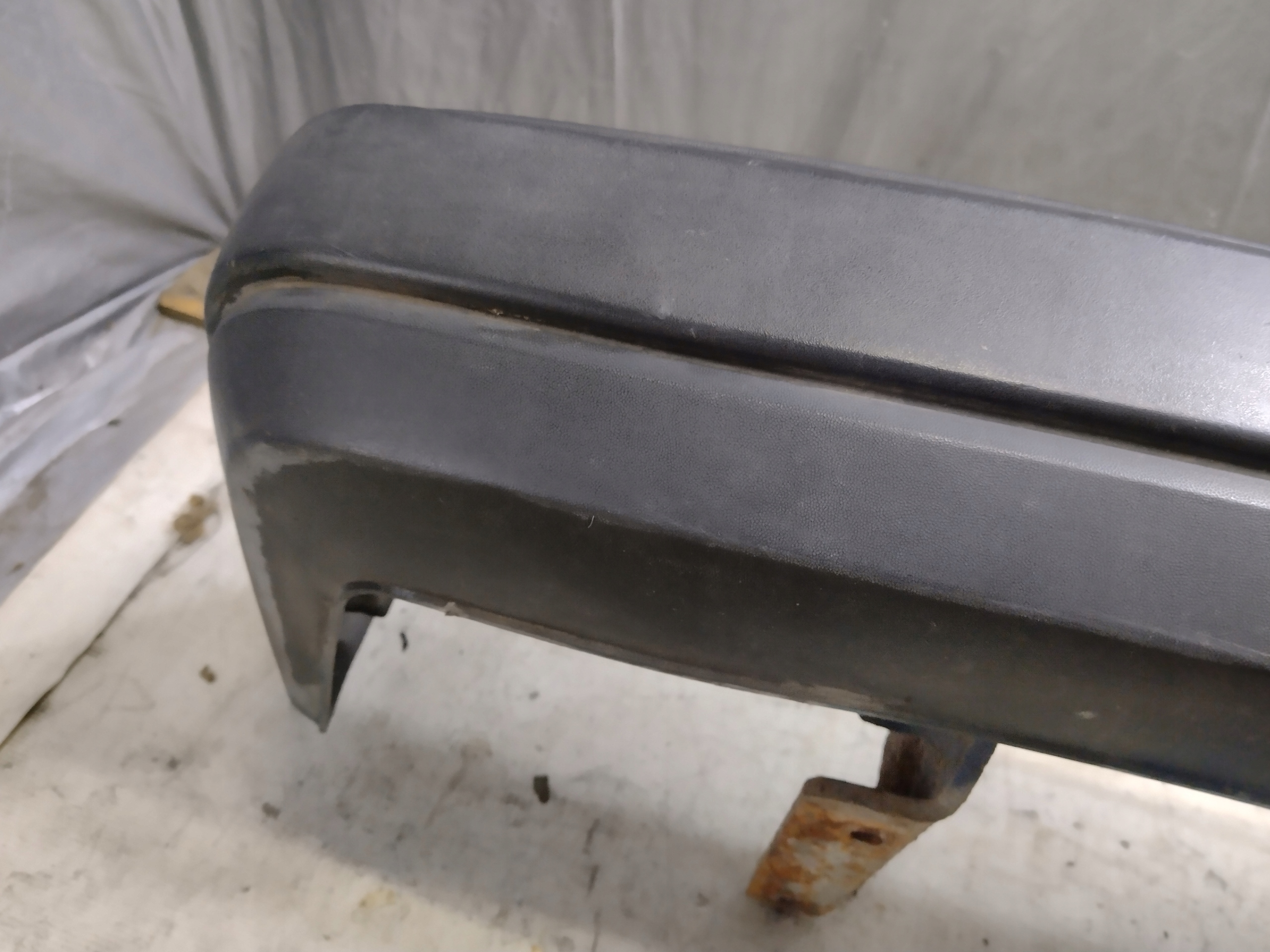 tow bumper rear Volkswagen Golf II 2