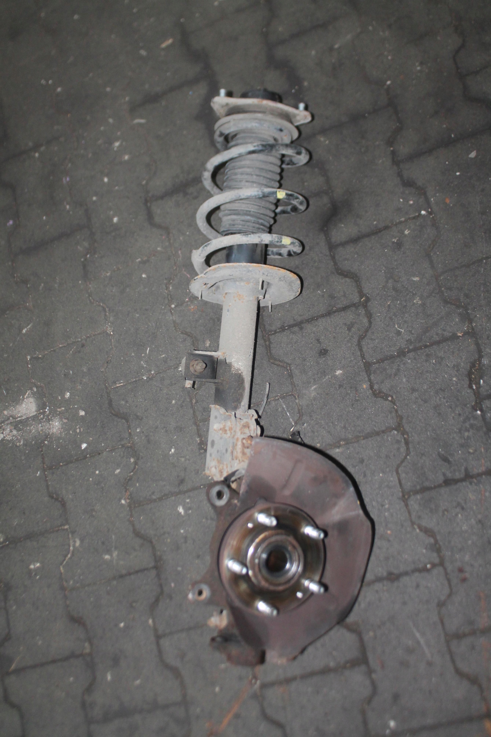 McPherson swing left front KIA SPORTAGE III 1.7 CRDI 10-15