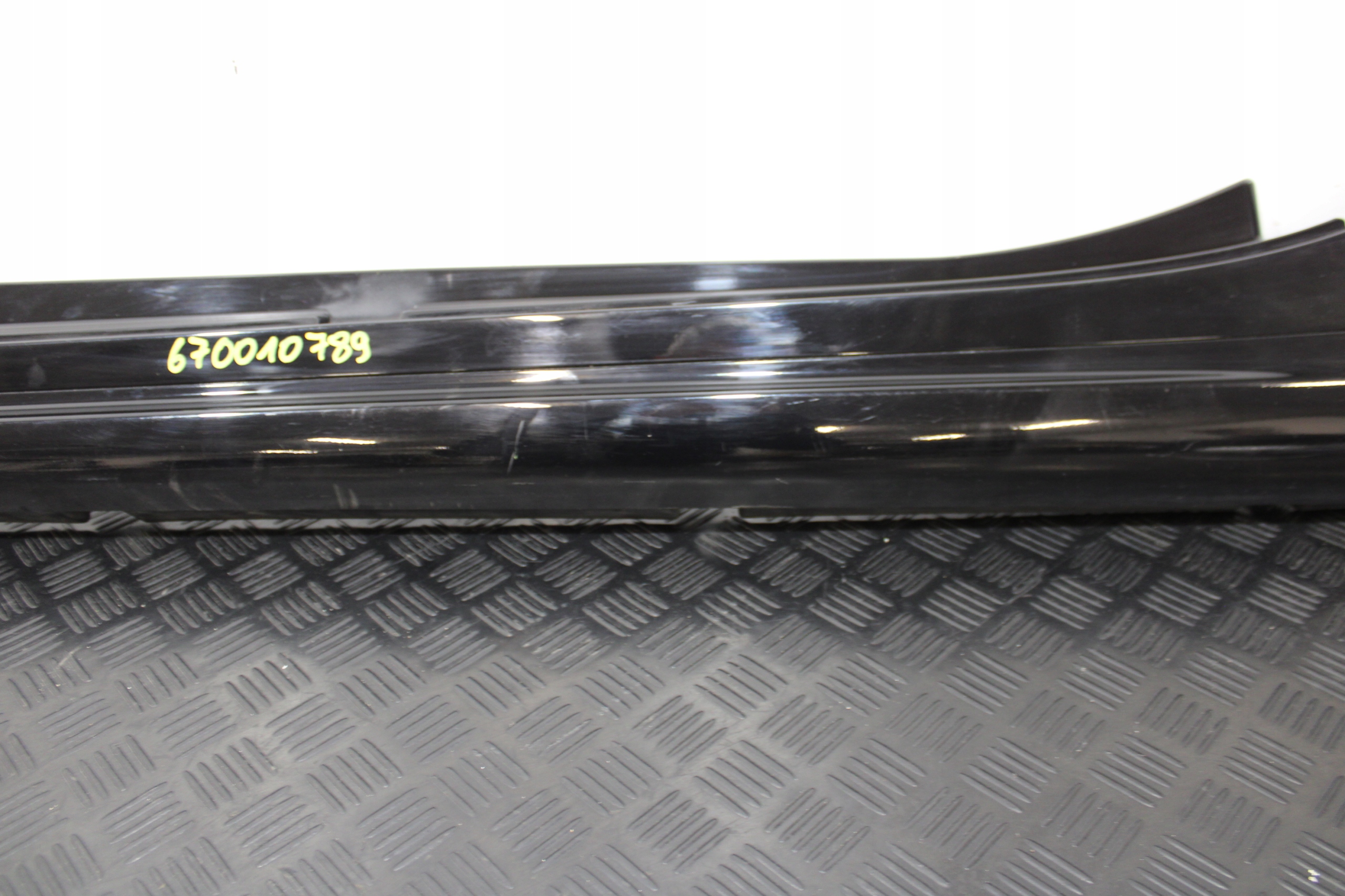 cap threshold threshold left 670010789 MASERATI GHIBLI M157