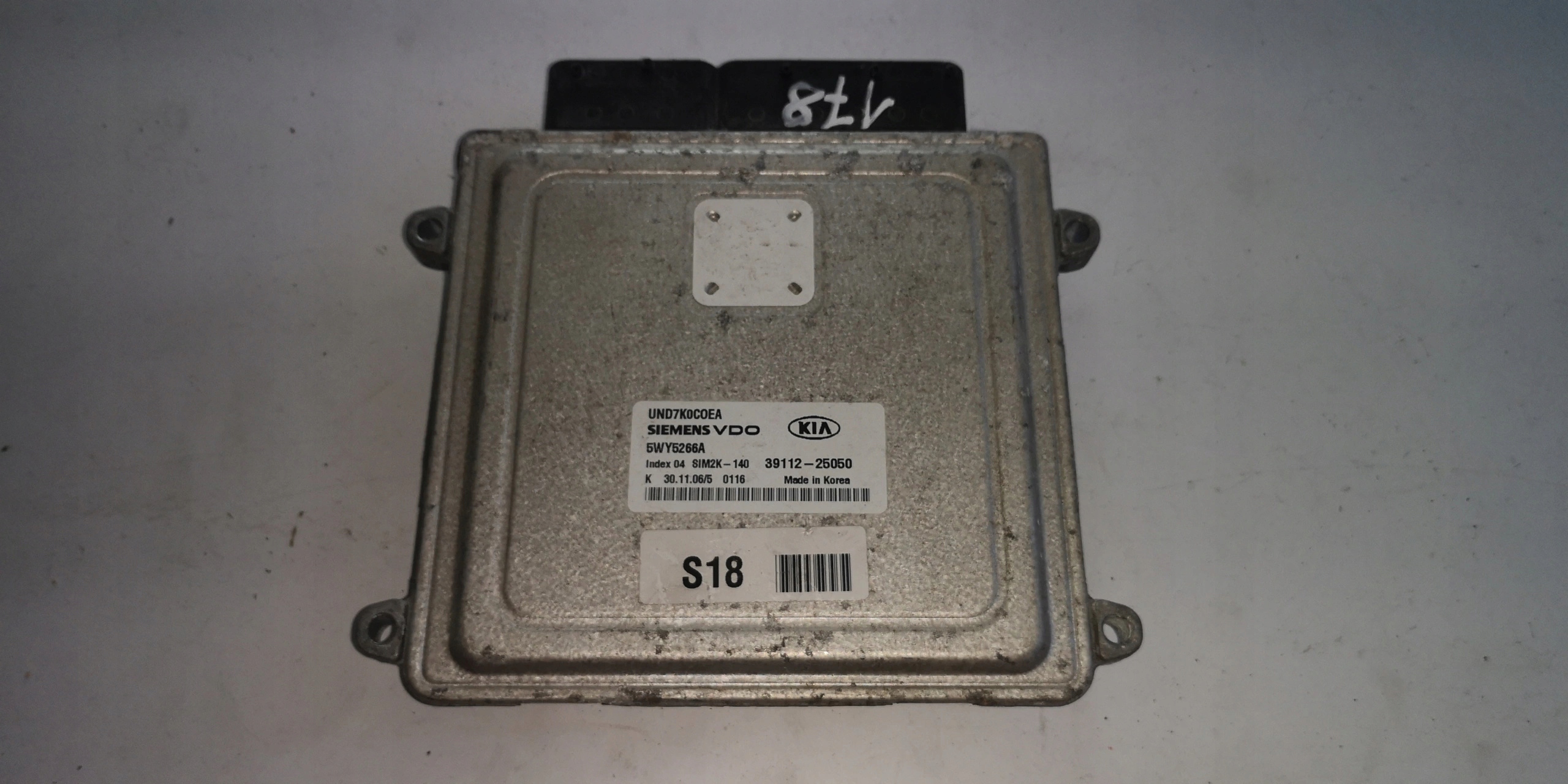 Computer ECU KIA CARENS 5WY5266A 39112-25050 ORYGI