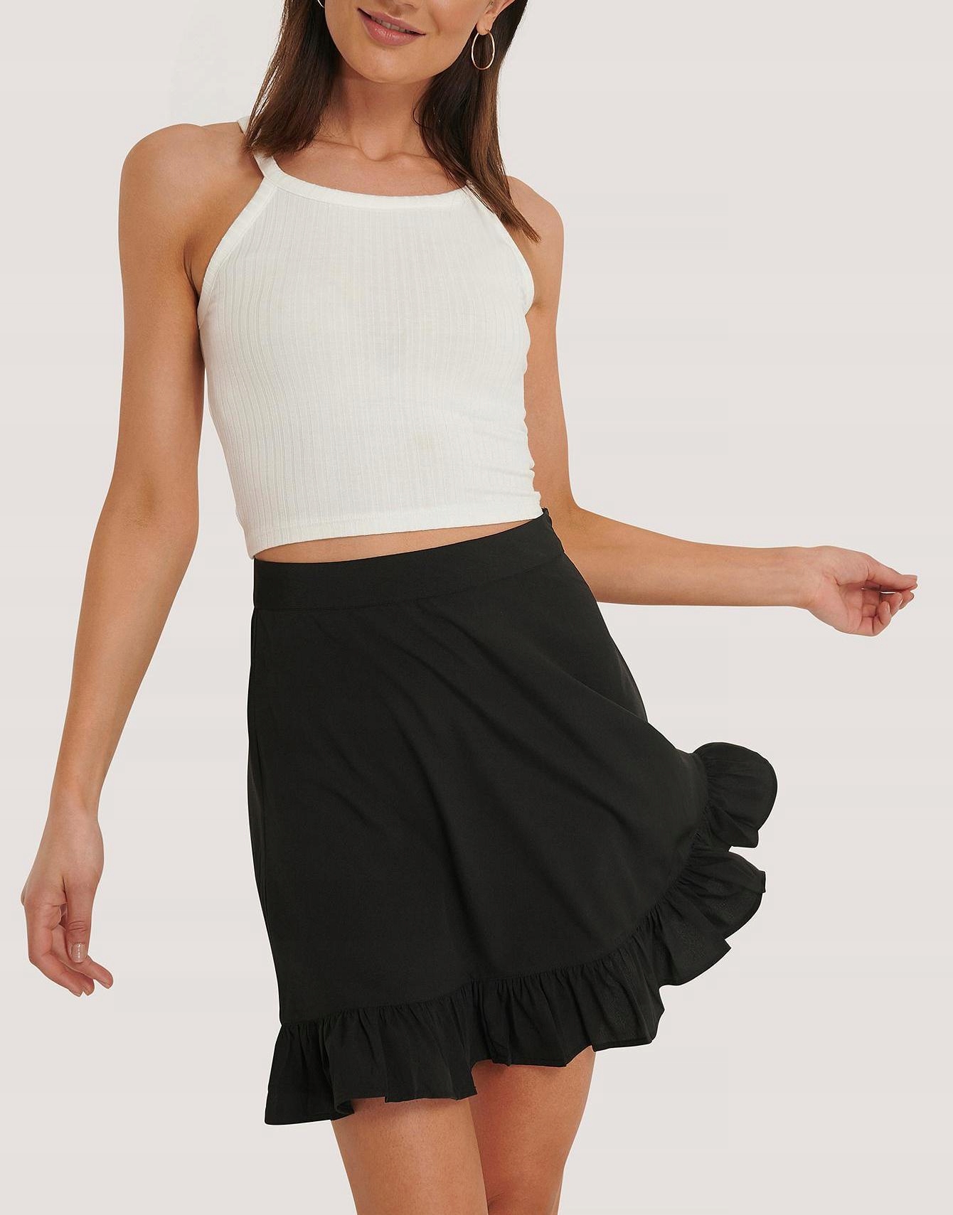 NA-KD SPÓDNICA CZARNA MINI FALBANA BASIC _ 38 M Wzór dominujący bez wzoru