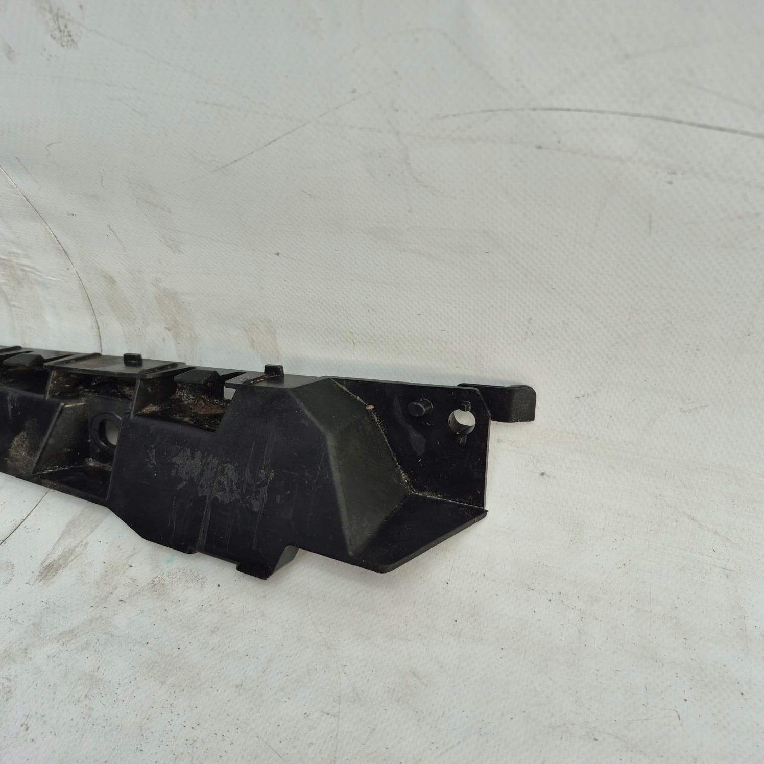 PORSCHE CARRERA 911 -> bumper bracket left rear part 99150563503