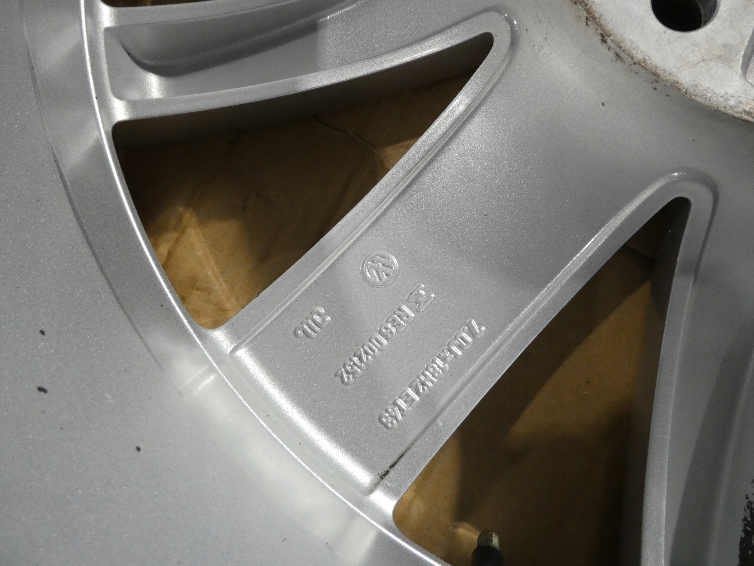4X discs aluminium disc 5N0601025AF VW 5X112