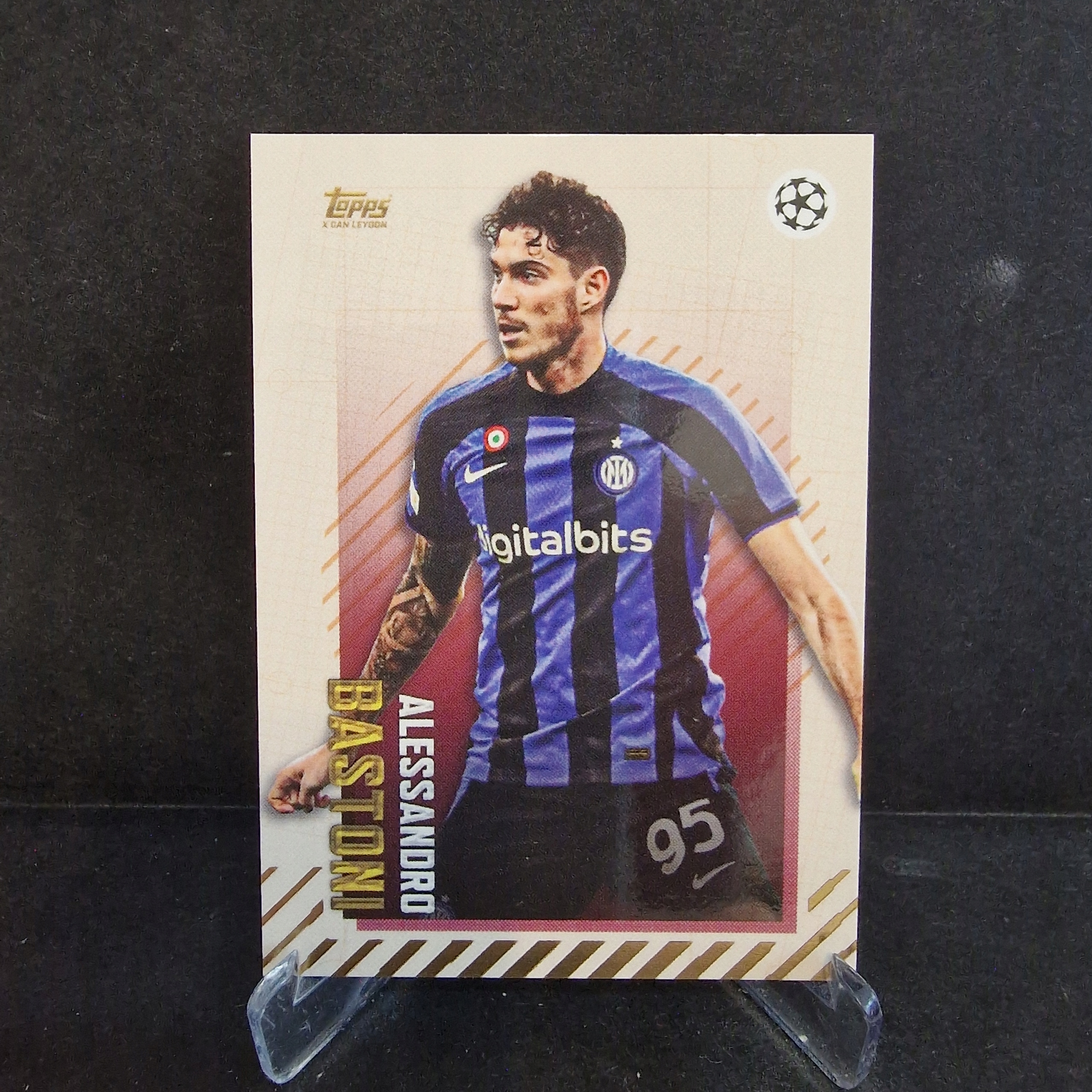2022-23 Topps Gold X Alessandro Bastoni Inter /K7