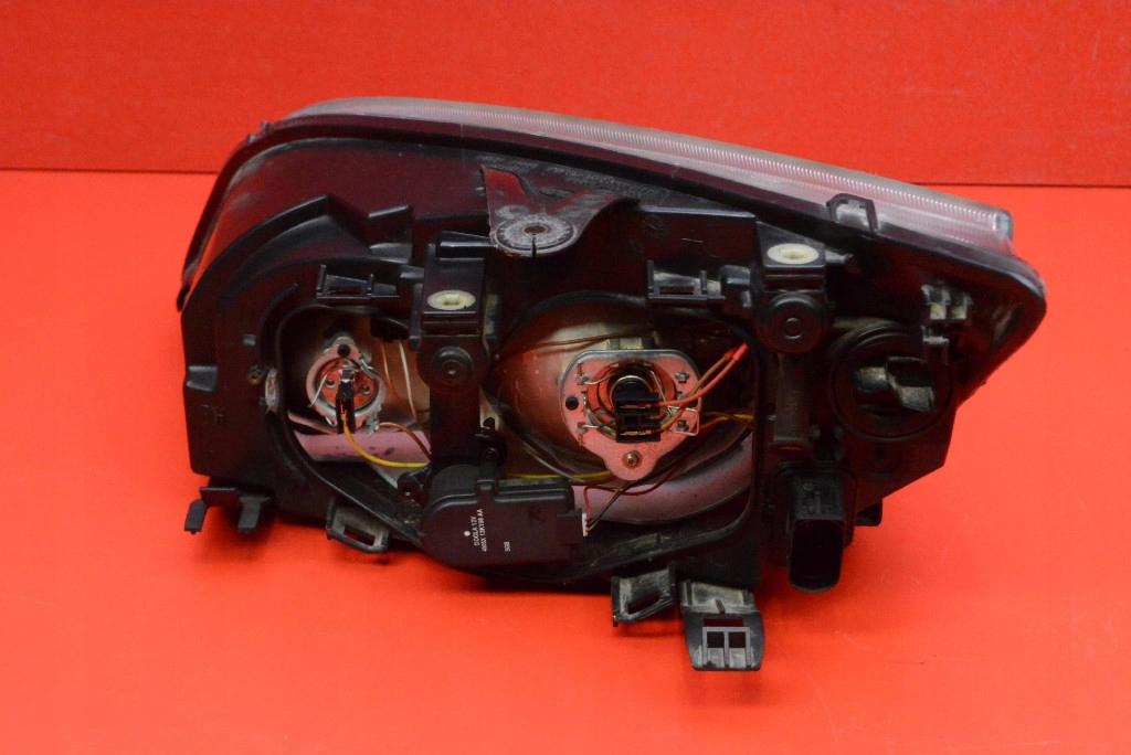REFLEKTOR right light front EU FORD FOCUS MK2 04-08