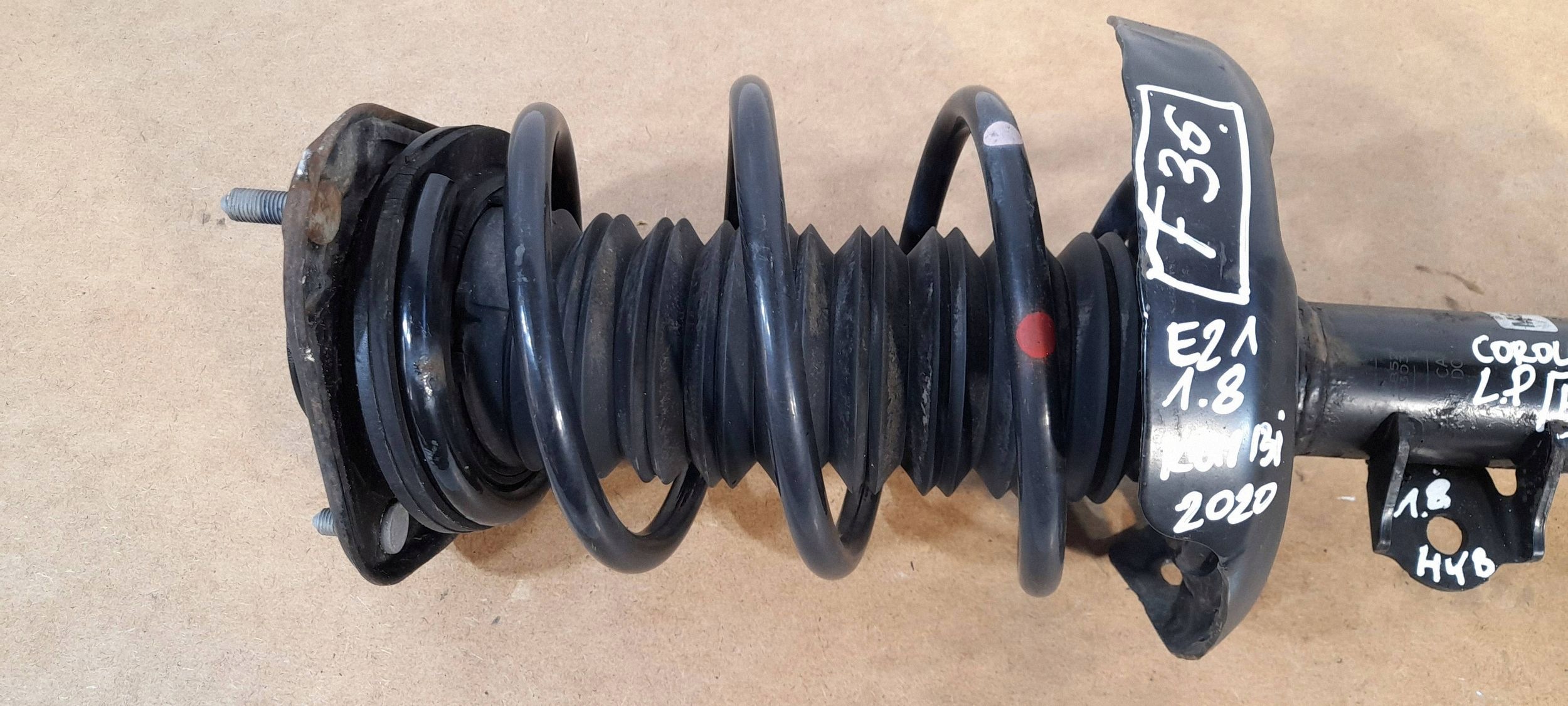Toyota Corolla E21 1,8H shock absorber front left 4852002M60 (f36)