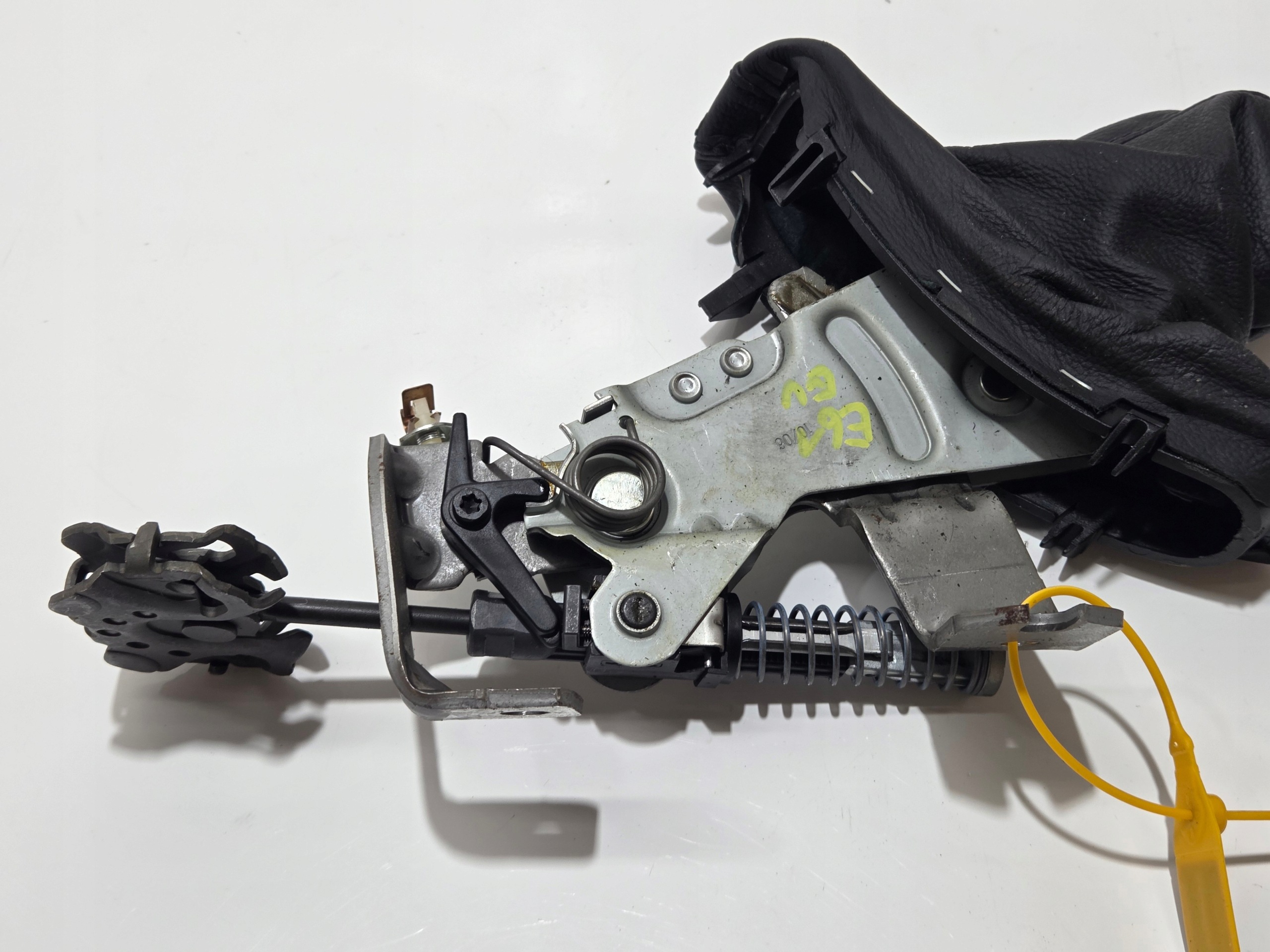 páčka ručnej brzdy BMW E60 EUROPA OE 6775490