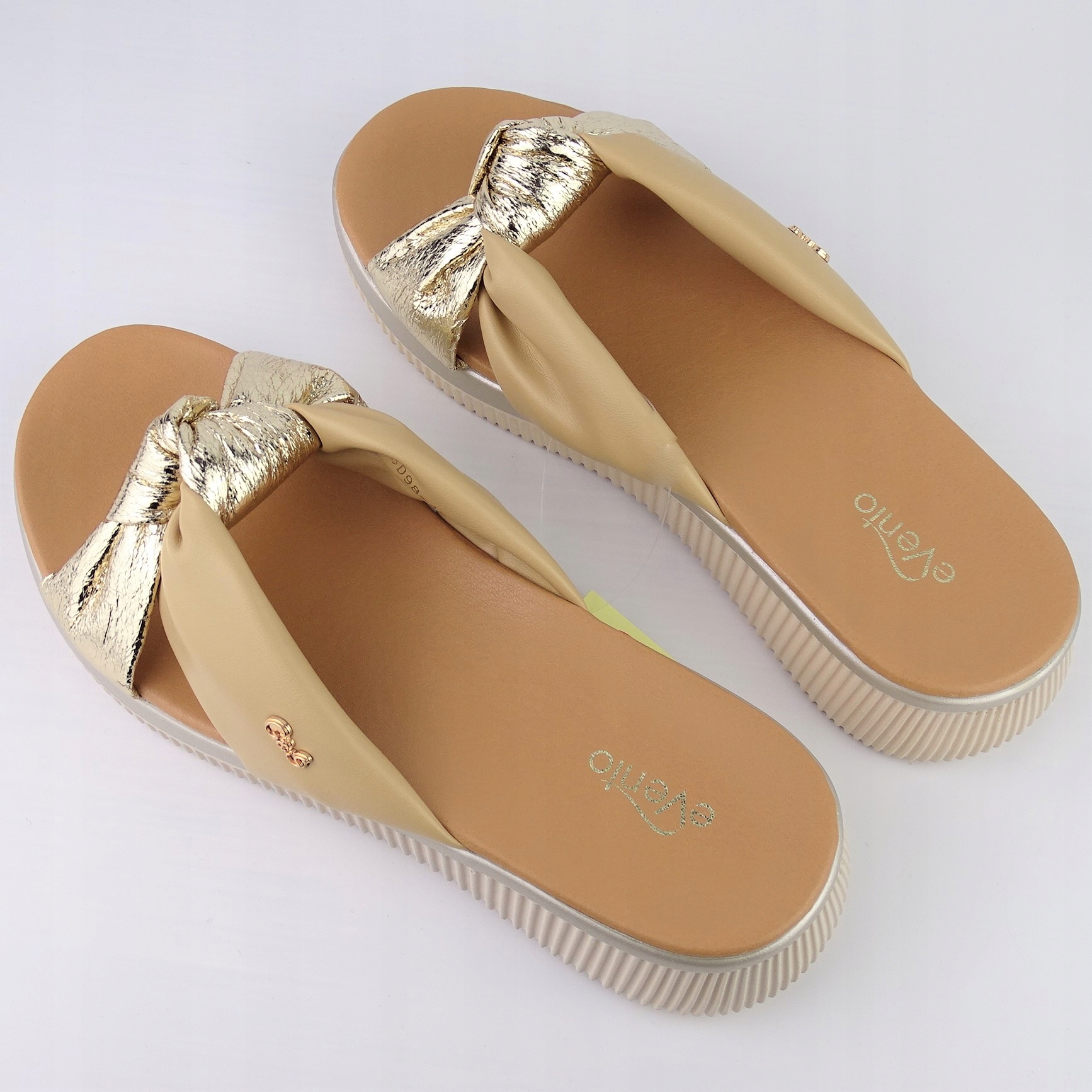 KLAPKI DAMSKIE LEKKIE BEŻOWE NISKA KOTURNA NA SZERSZĄ STOPĘ roz 41 Kolekcja eVento