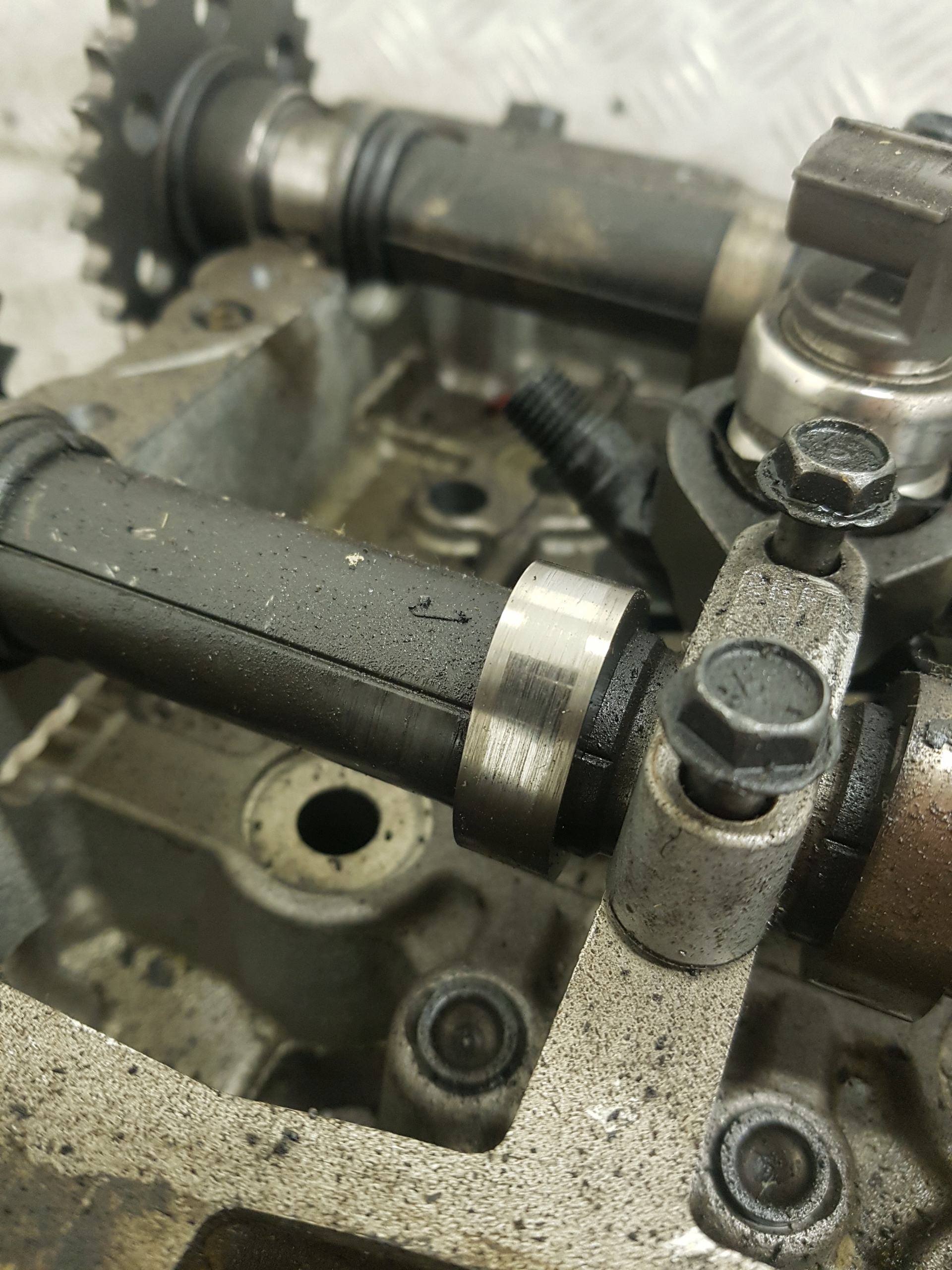 head. complete SUBARU LEGACY 4 LH106T20D